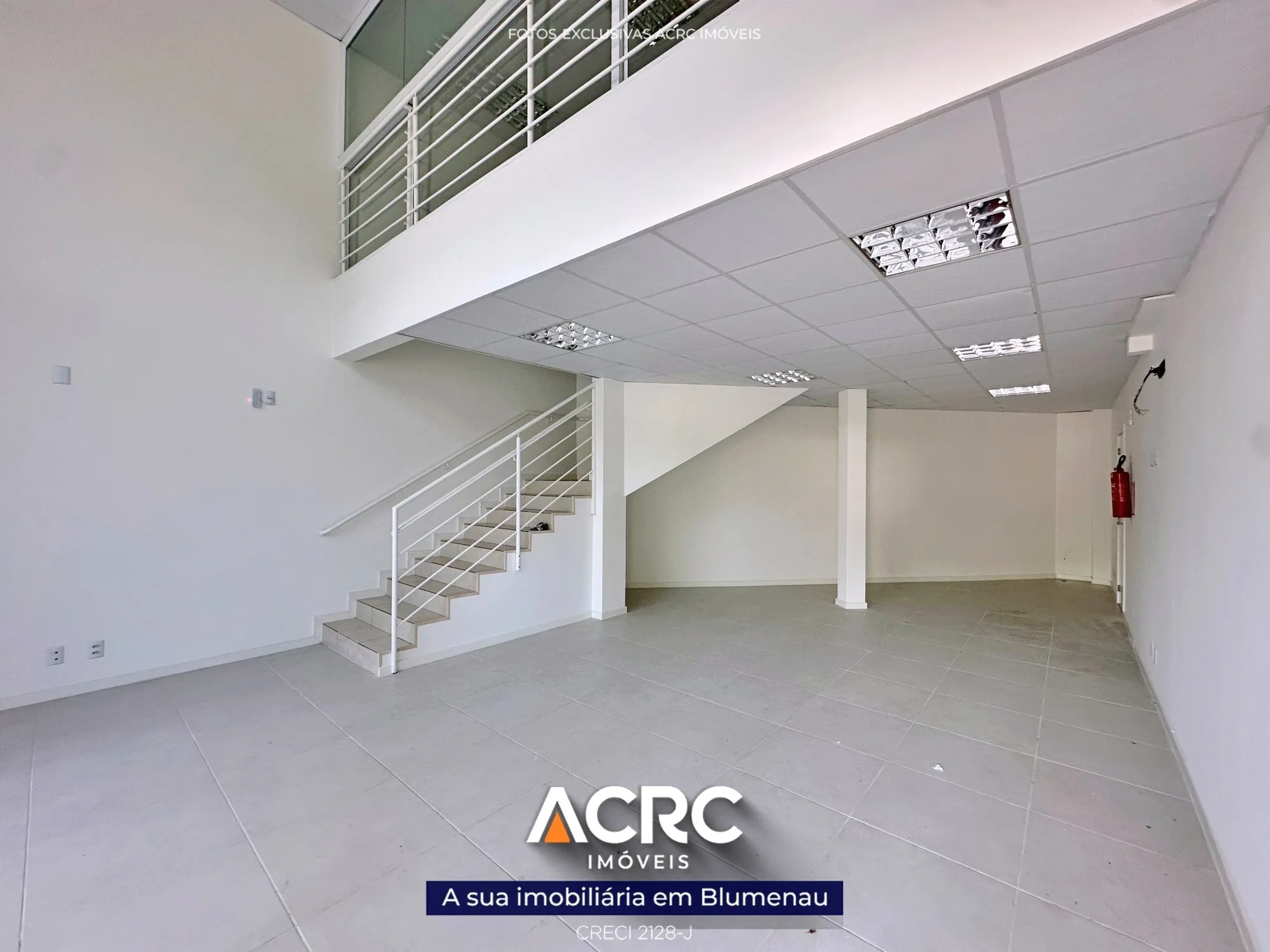 ACRC Imóveis - LJ00372 - Loja comercial para Locação no Bairro Itoupava Norte — foto 3