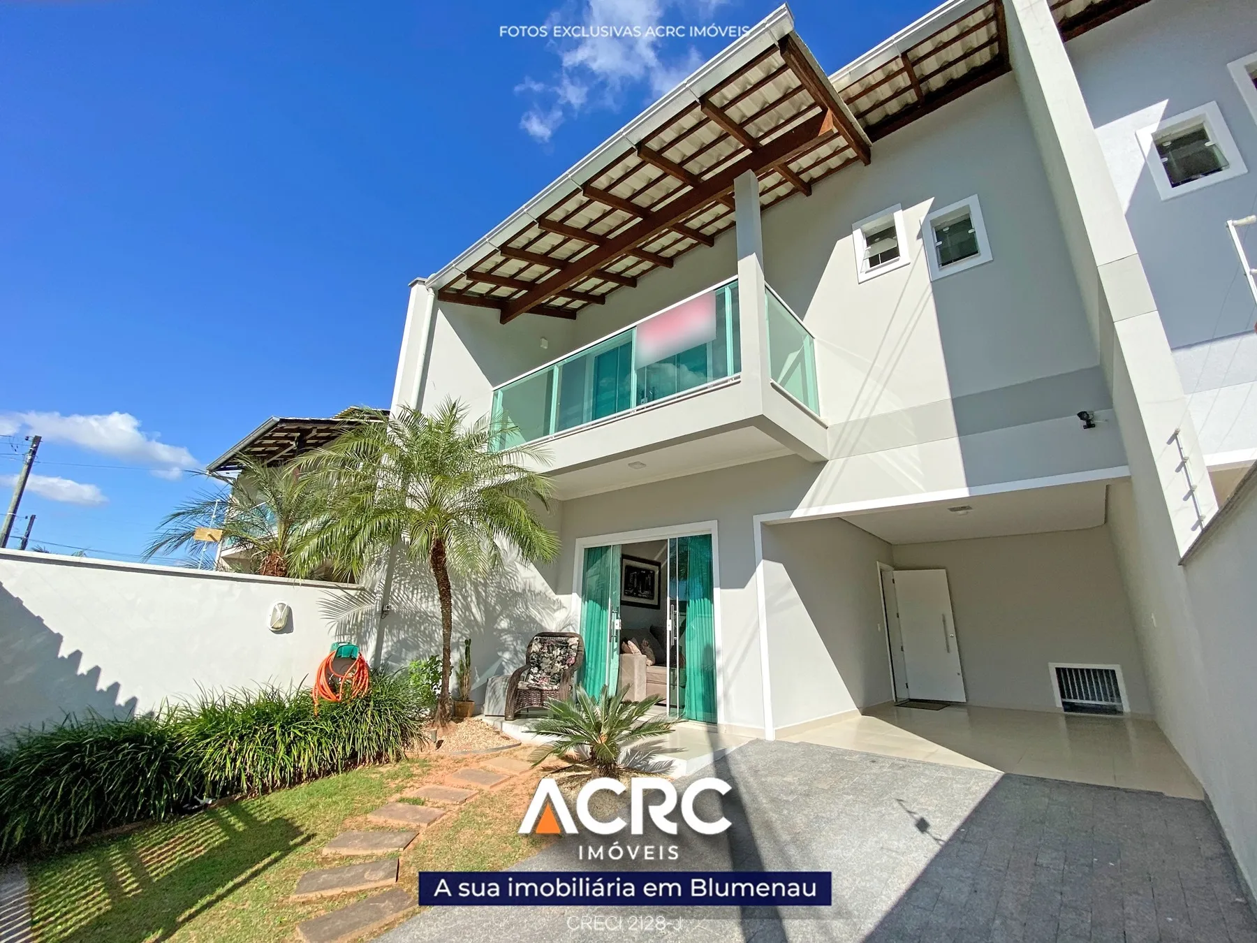 Sobrado de alto padrão para venda no bairro Água Verde | ACRC Imóveis - foto 1