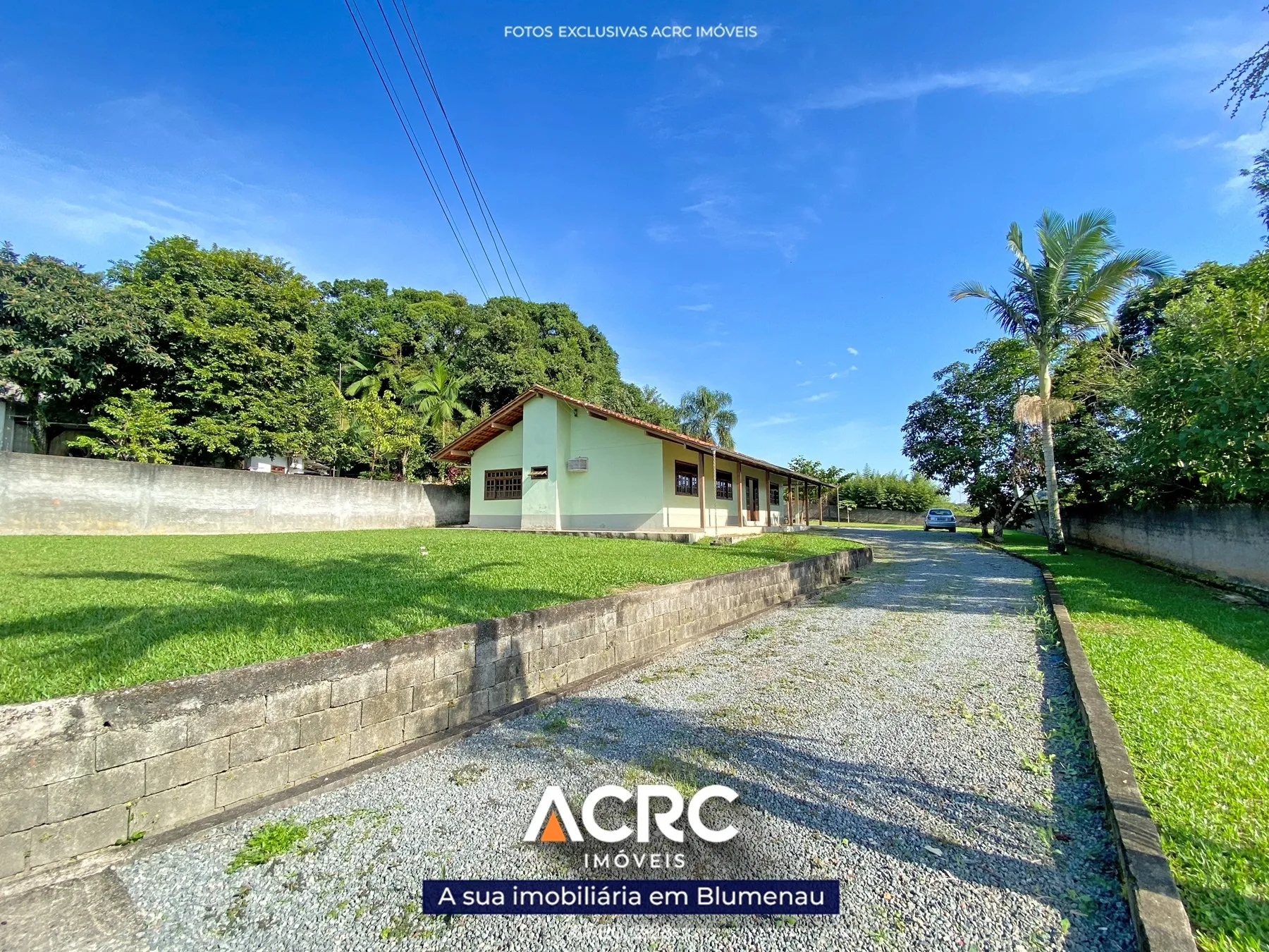 Casa com 05 dormitórios e amplo terreno para venda no bairro Fortaleza | ACRC Imóveis - foto 1