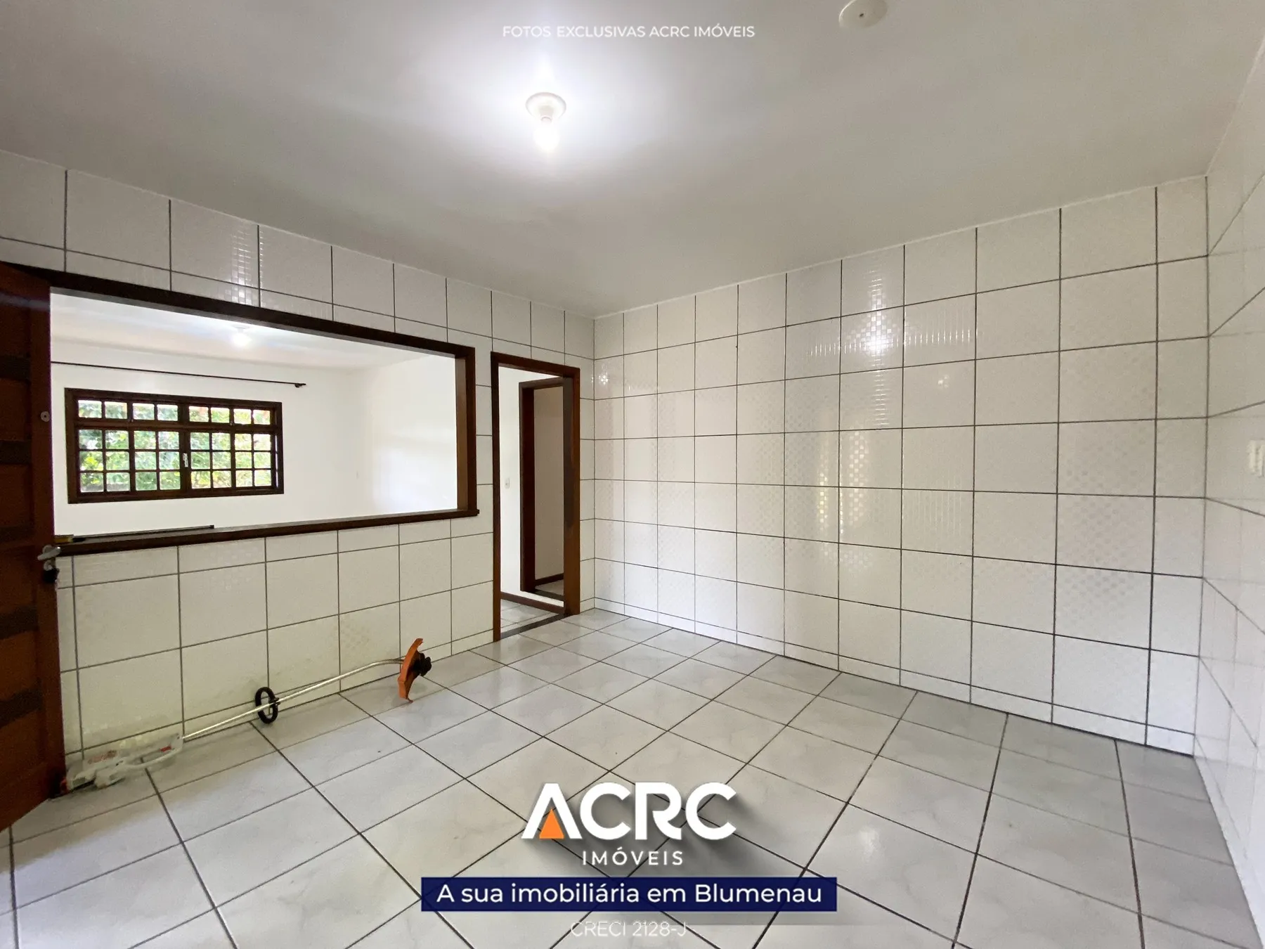 Casa com 05 dormitórios e amplo terreno para venda no bairro Fortaleza | ACRC Imóveis — foto 6