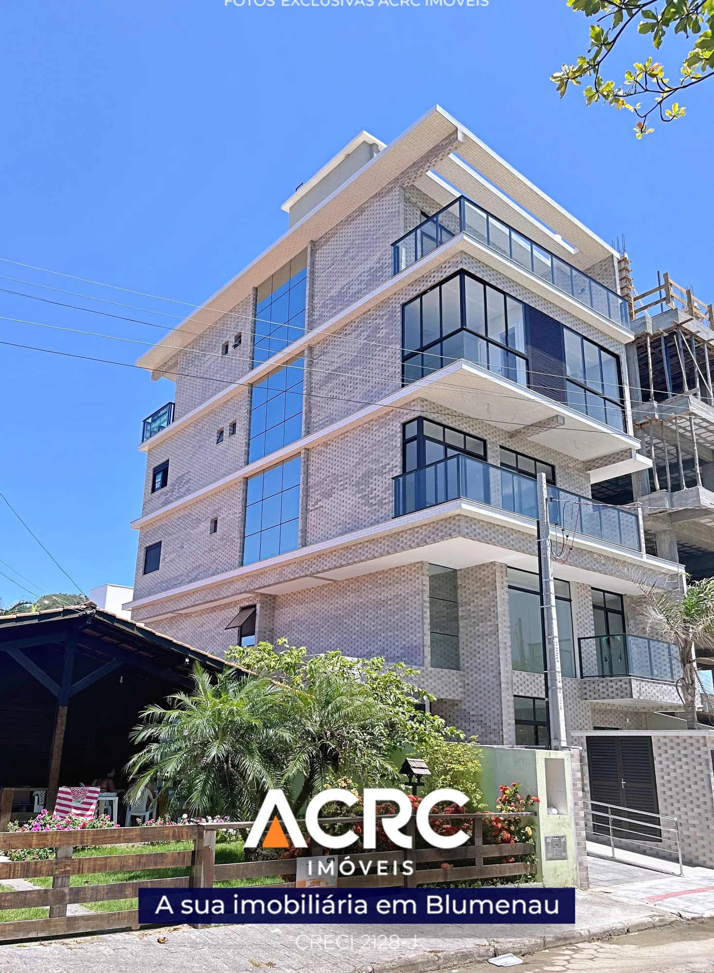 Apartamento com 02 suítes para venda em Bombinhas | ACRC Imóveis - foto 1