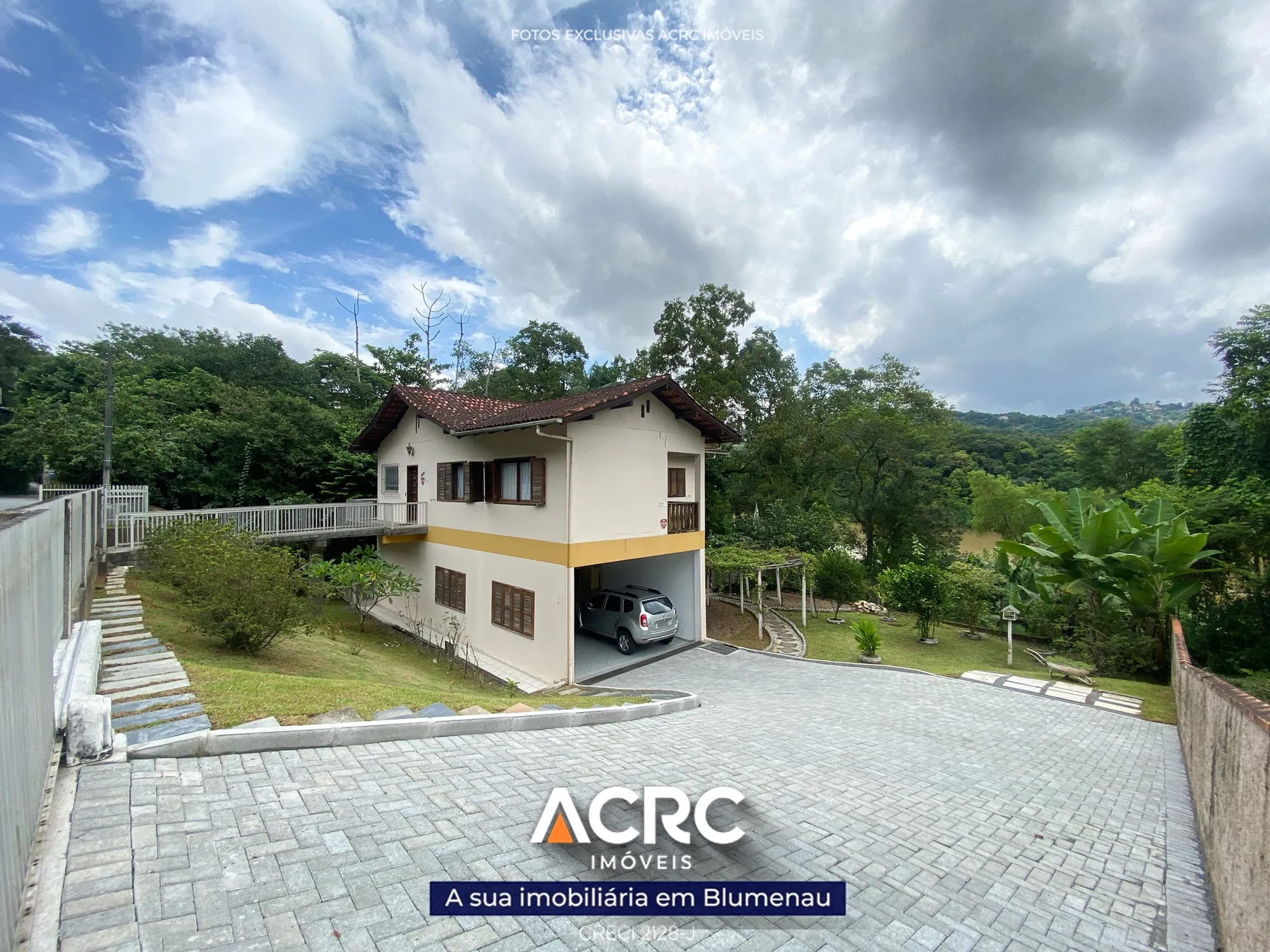 Casa com 04 dormitórios para venda no bairro Vorstadt em Blumenau | ACRC Imóveis - foto 1