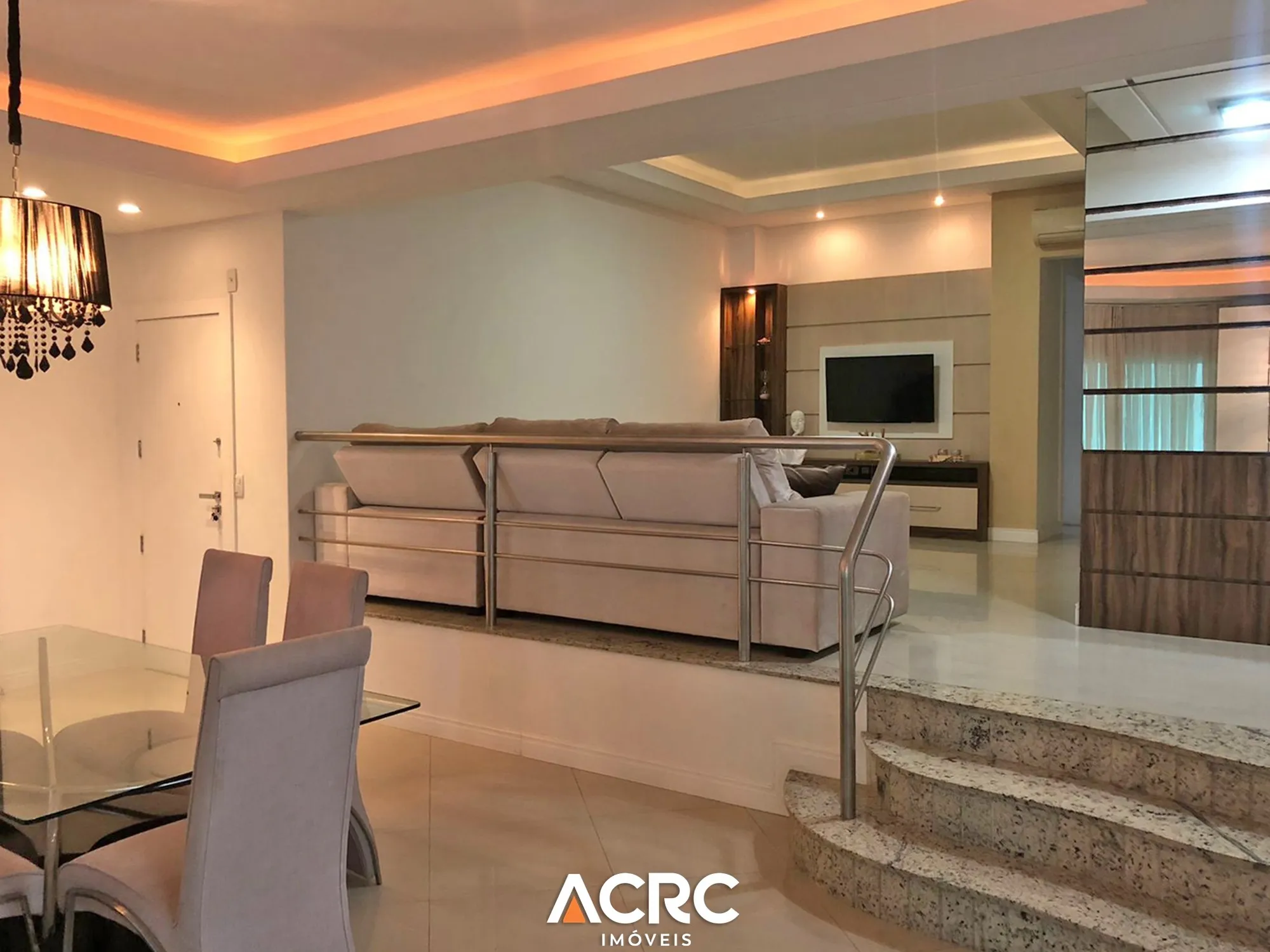 Apartamento com 03 suítes para venda no bairro Meia Praia em Itapema | ACRC Imóveis - foto 1