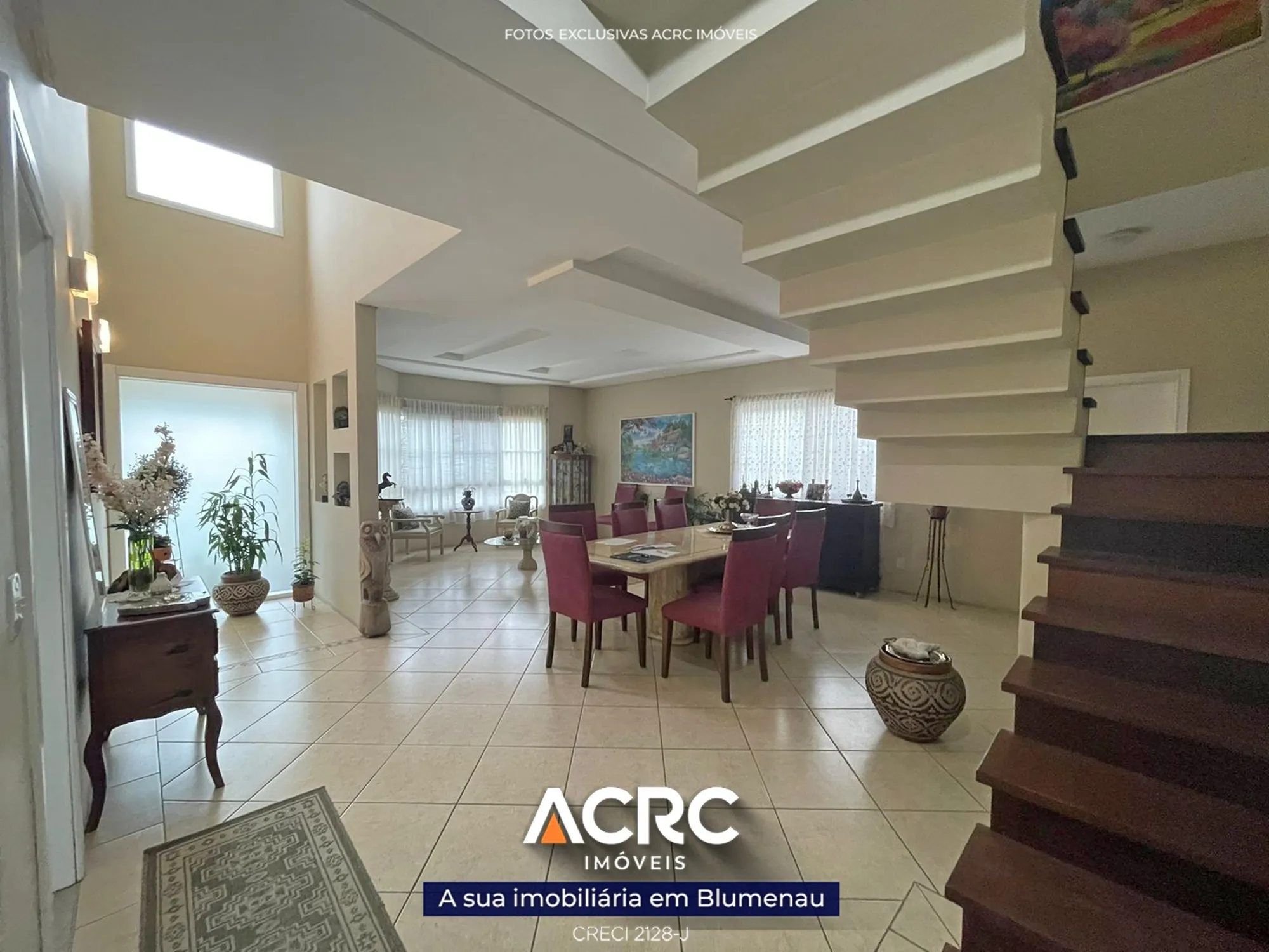 Casa com 04 dormitórios para venda no bairro Garcia em Blumenau | ACRC Imóveis — foto 2