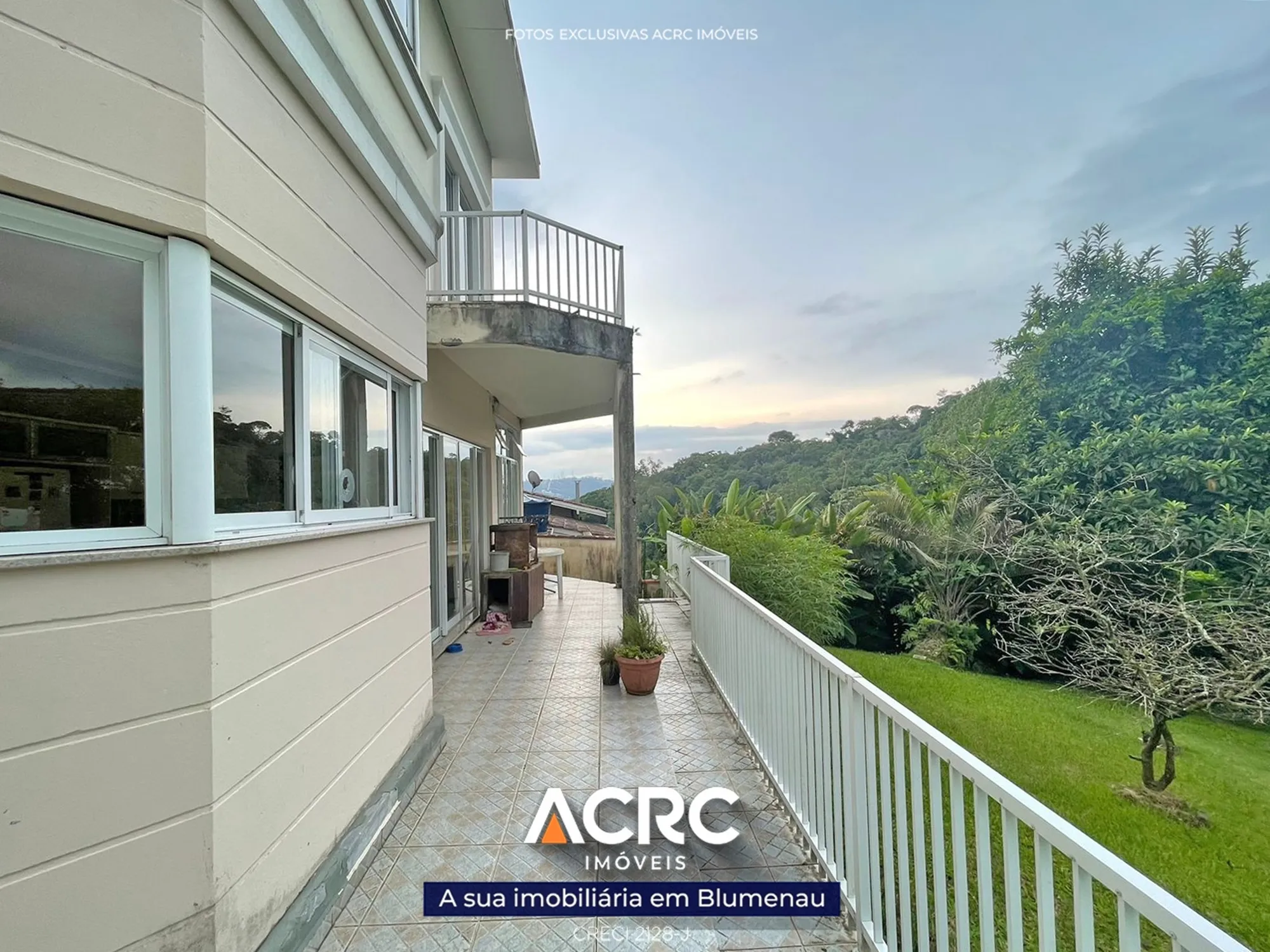 Casa com 04 dormitórios para venda no bairro Garcia em Blumenau | ACRC Imóveis — foto 4