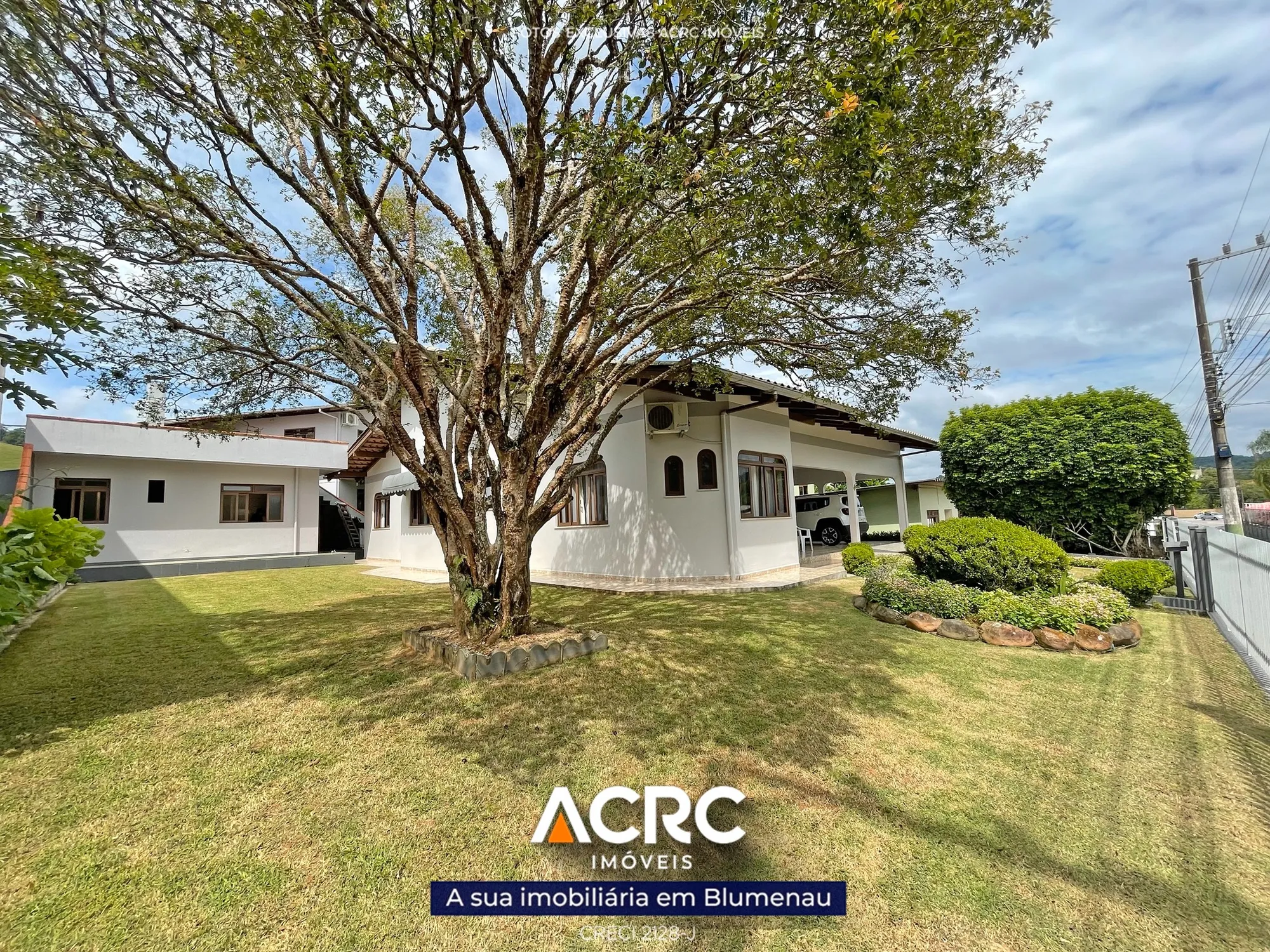 Casa com 03 dormitórios para venda no bairro Bela Vista em Gaspar | ACRC Imóveis — foto 2