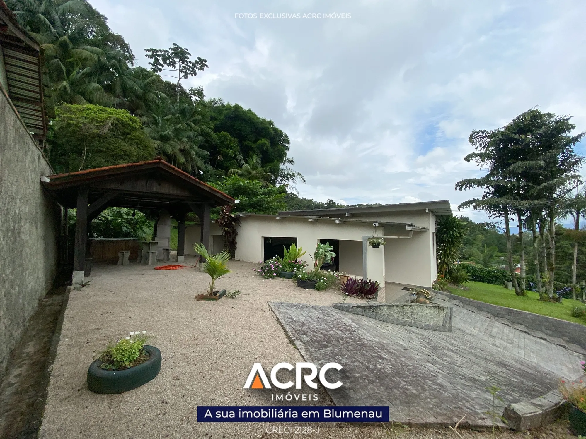 Casa com 03 dormitórios para venda no Bairro Nova Esperança em Blumenau | ACRC Imóveis — foto 3