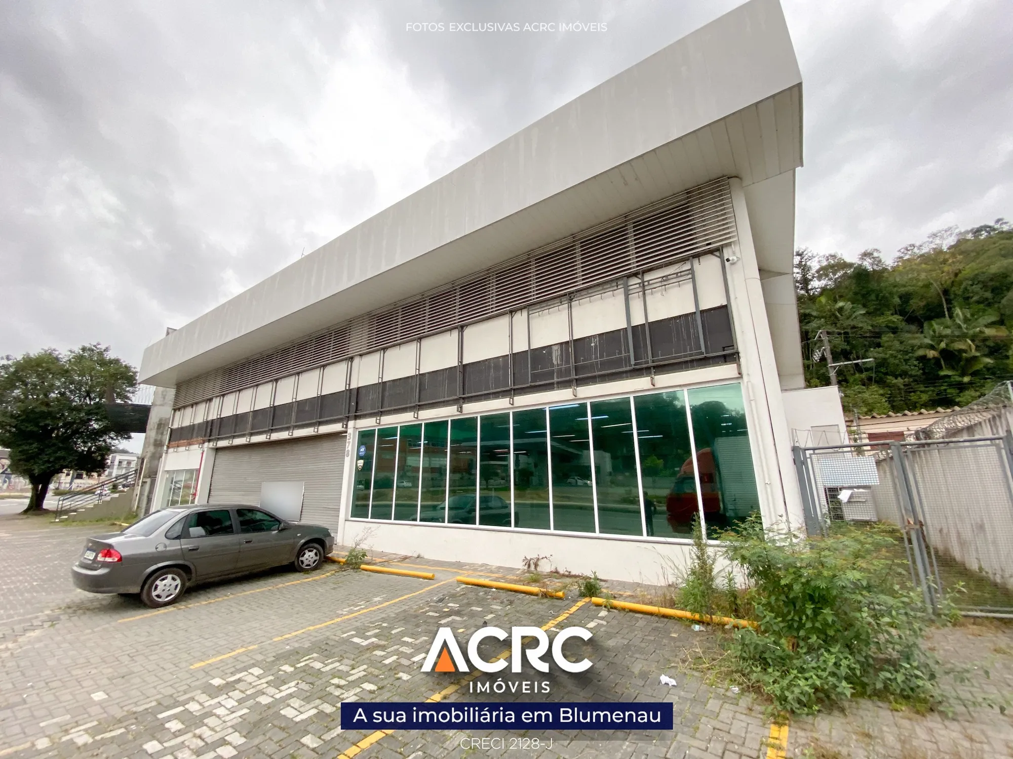 ACRC Imóveis - Galpão comercial à venda no bairro Ponta Aguda - foto 1