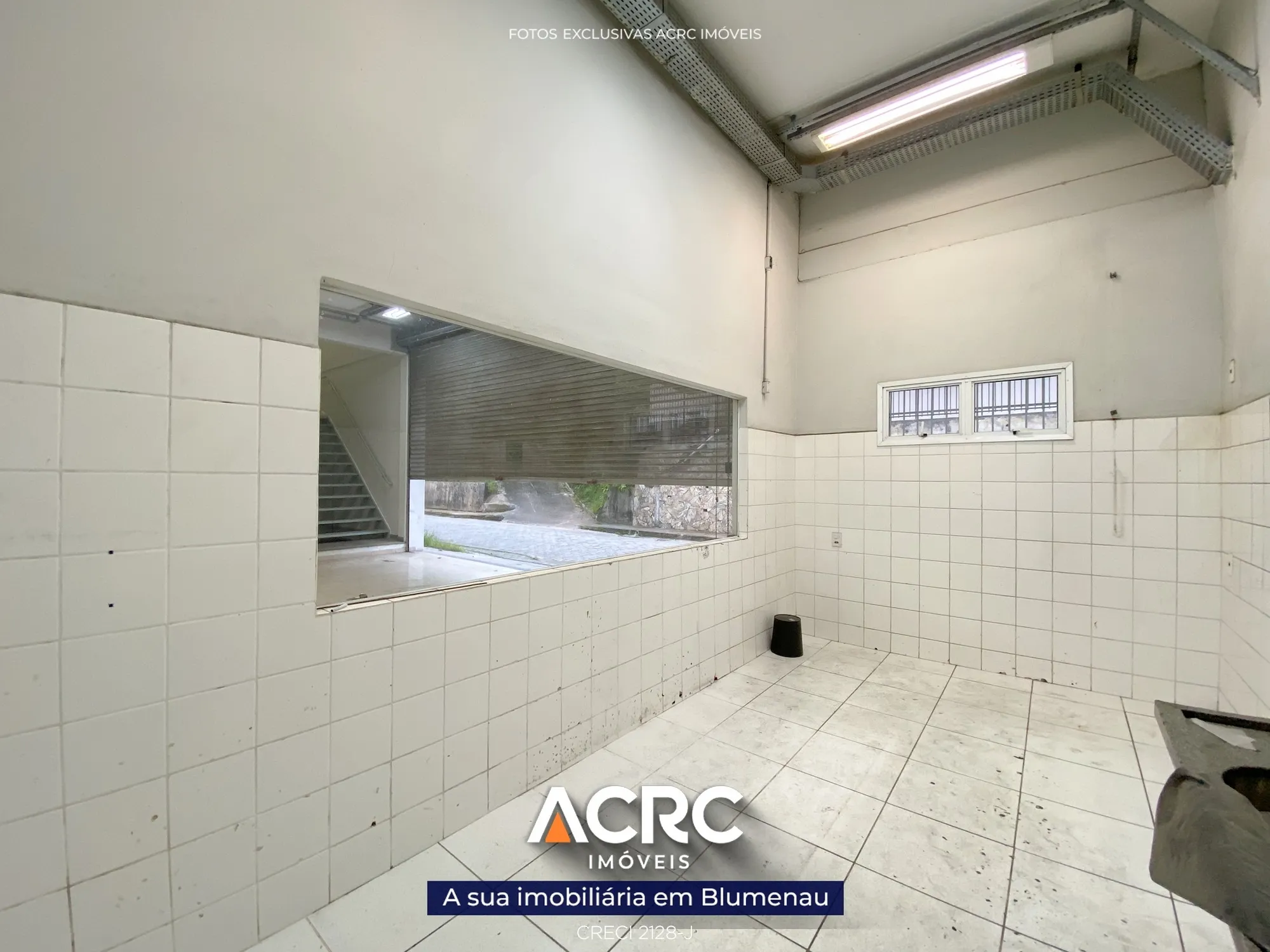 ACRC Imóveis - Galpão comercial à venda no bairro Ponta Aguda — foto 7