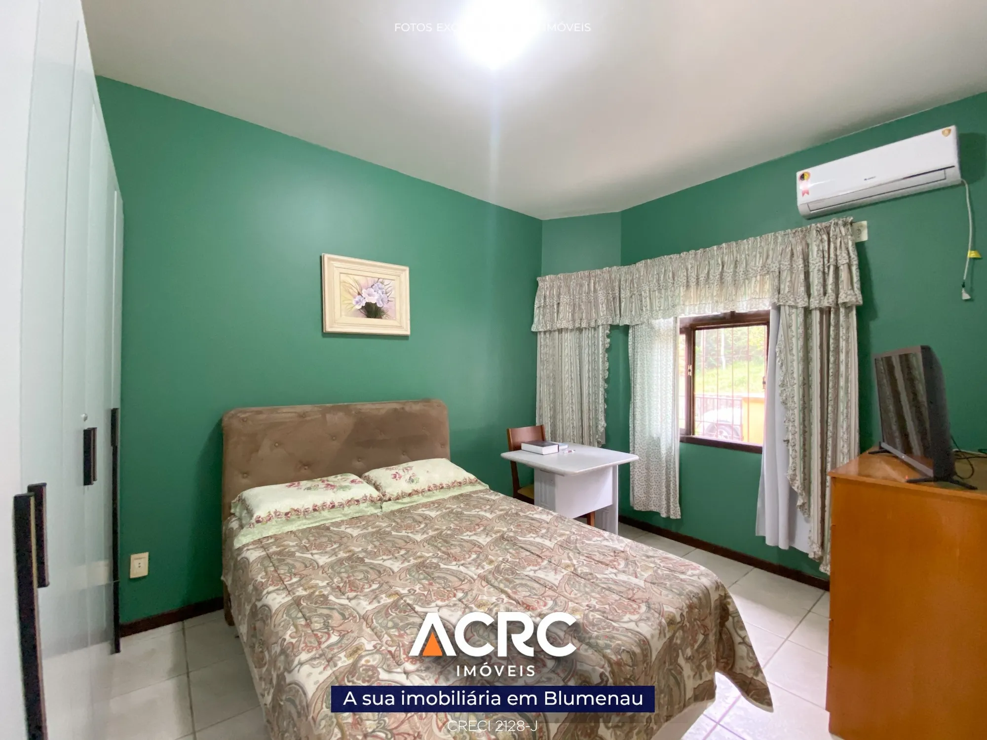 ACRC Imóveis - Casa à venda com 05 dormitórios sendo 01 suíte e 04 banheiros — foto 7