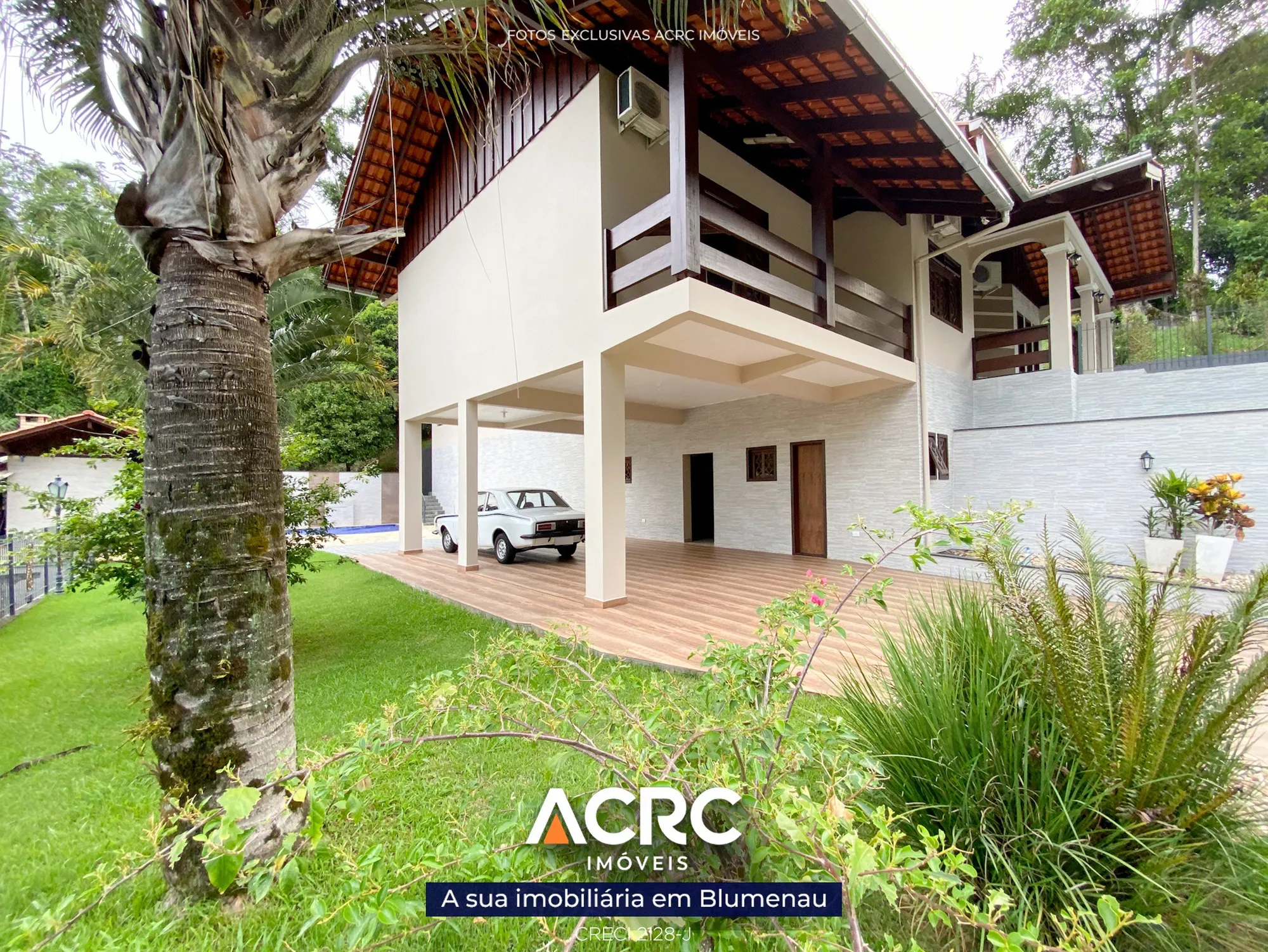 Casa · à venda · 3 quartos · 233m² · Velha Central, Blumenau
