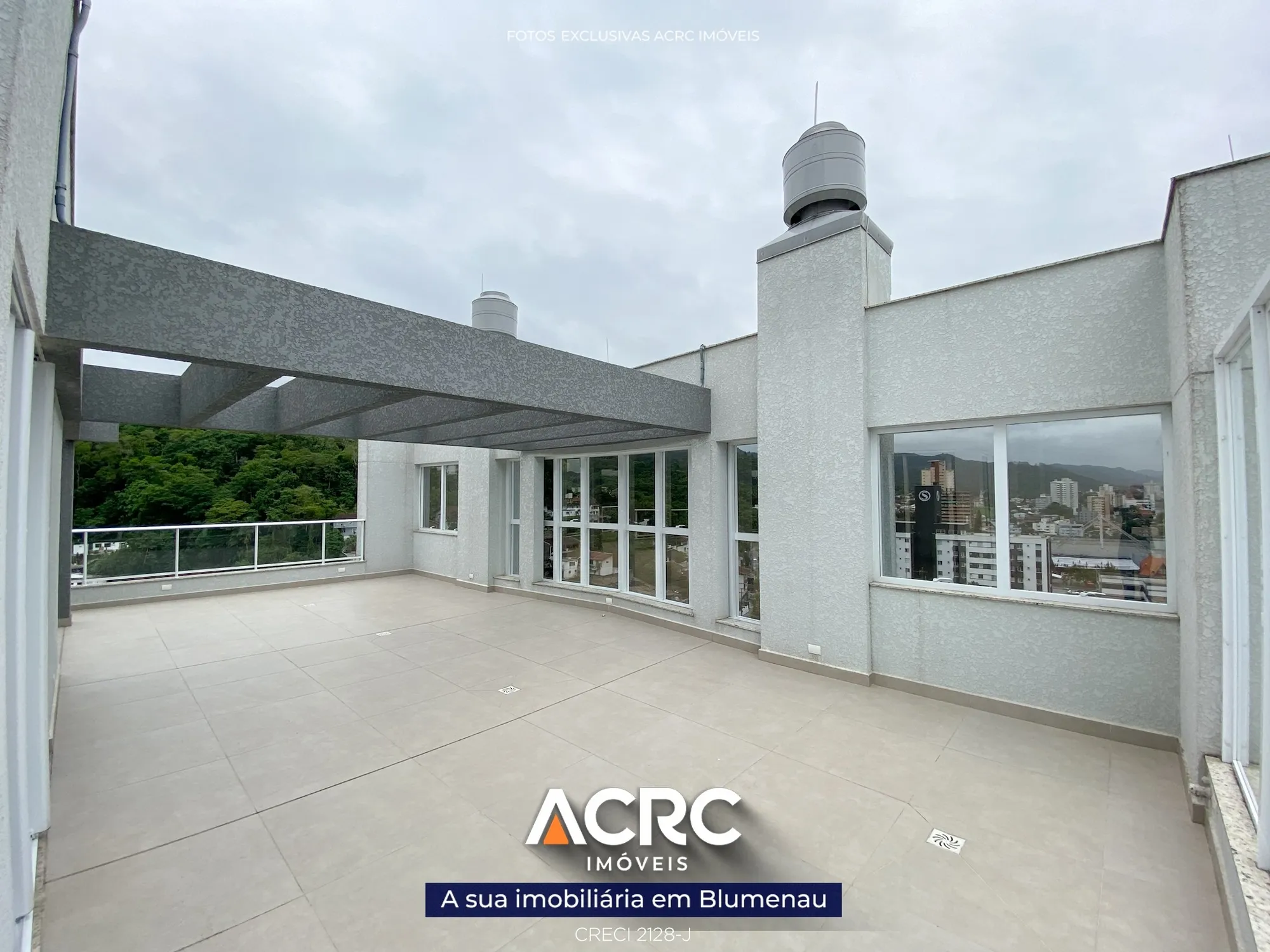 ACRC Imóveis - Cobertura Duplex em Blumenau no bairro Centro - foto 1