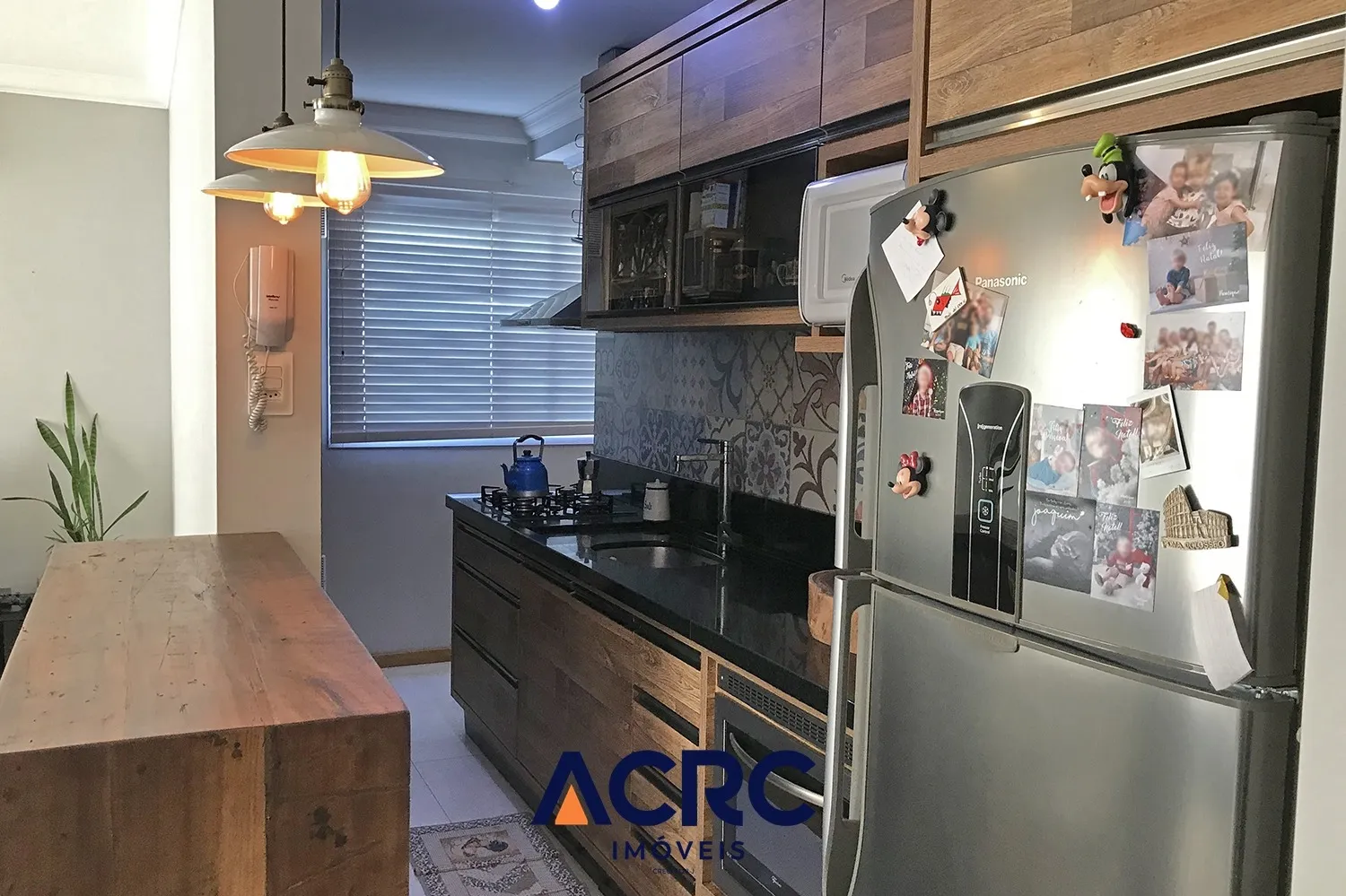 ACRC Imóveis - Apartamento semimobiliado com sacada integrada e churrasqueira para venda no Bairro Bela Vista — foto 5