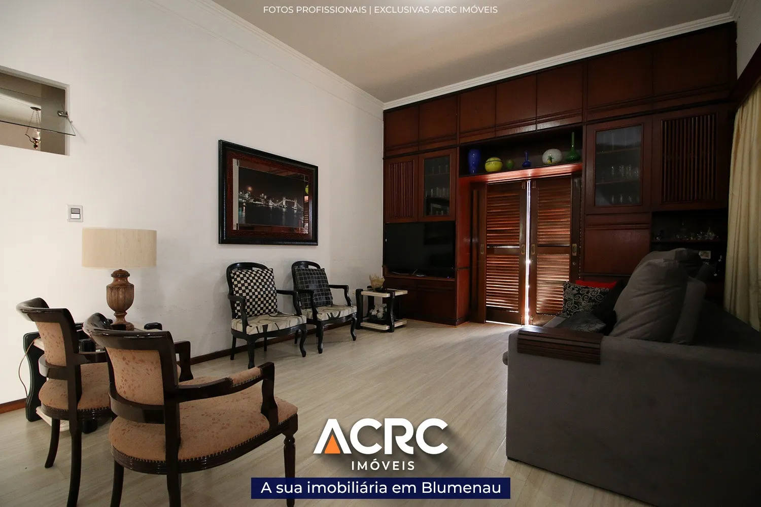 ACRC Imóveis - Casa semimobiliada com área de festas e churrasqueira para venda no Bairro Escola Agrícola — foto 3