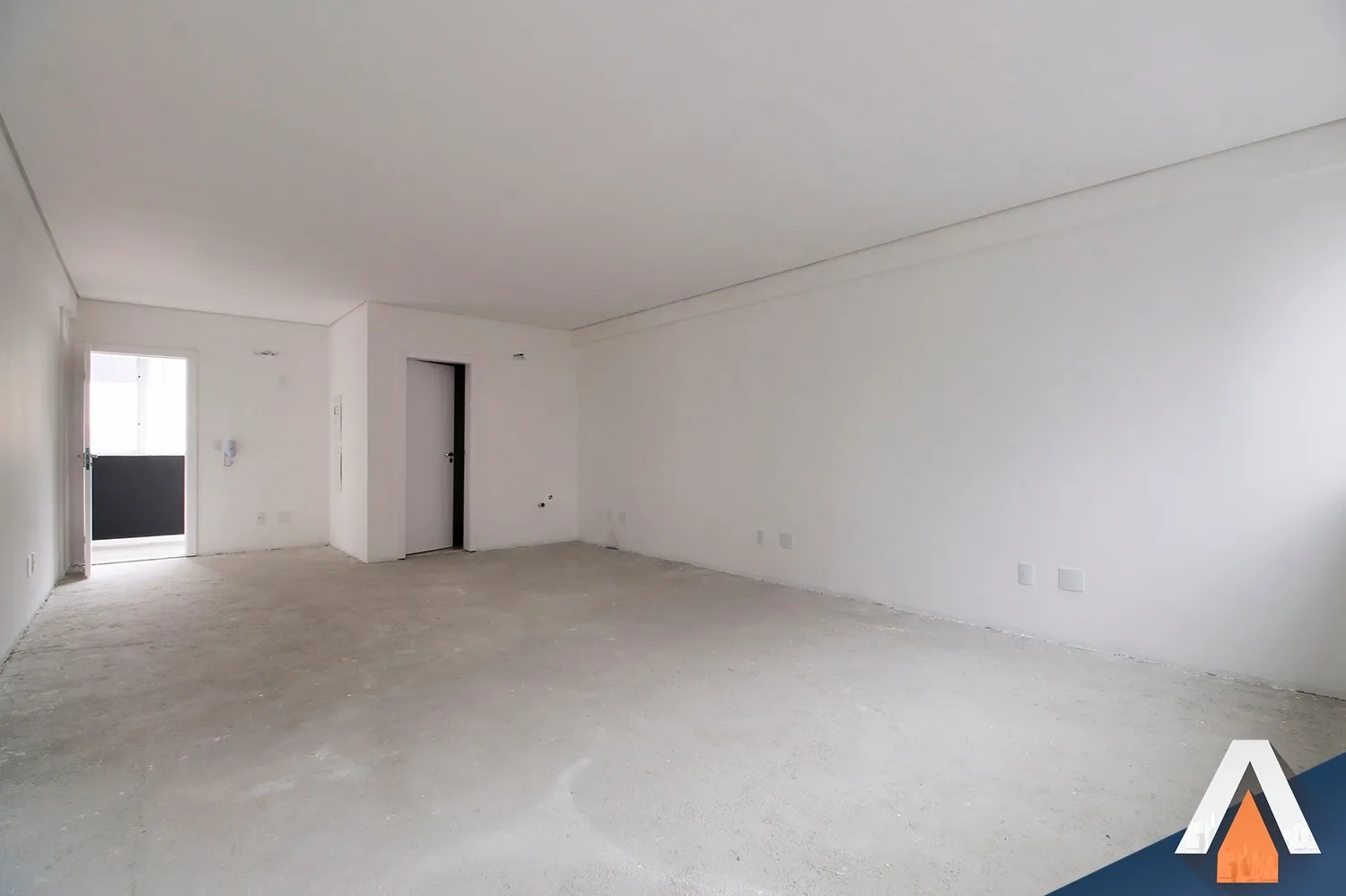 ACRC IMÓVEIS - Oportunidade de alugar sala comercial NOVA, no centro da cidade - foto 1