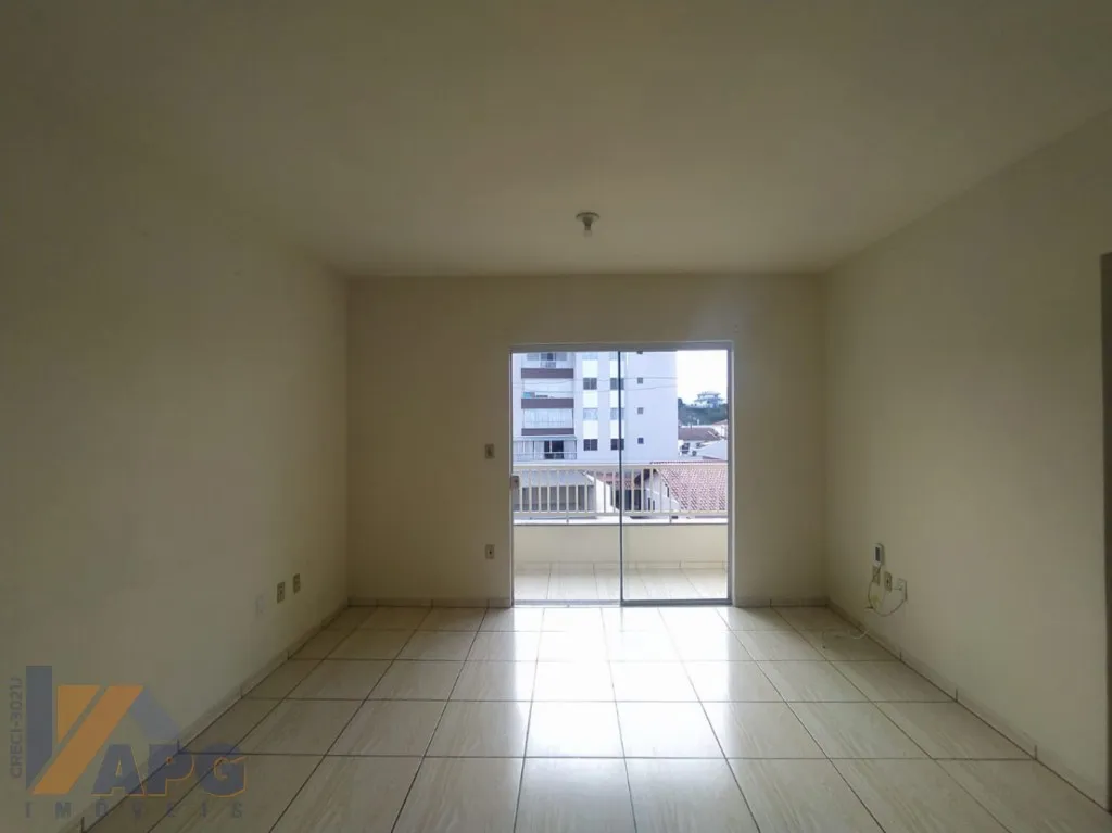 Apartamento com 2 dormitórios, no bairro Sete de Setembro. — foto 2