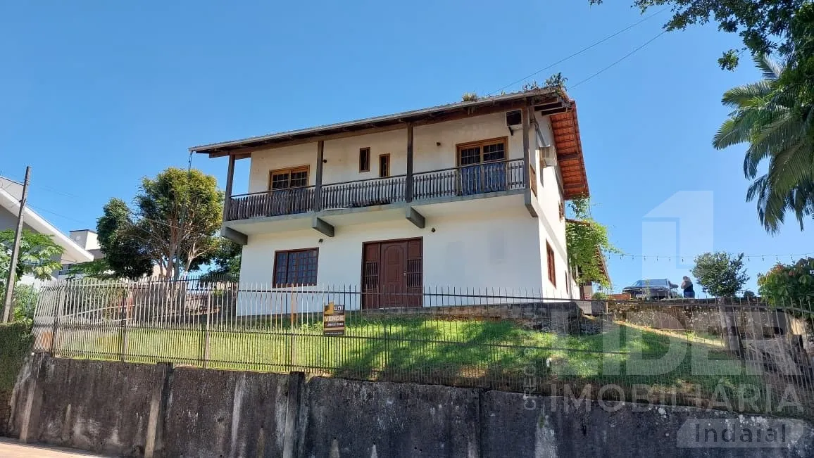 Casa com 280,00 m de área construída e área de festas - foto 1