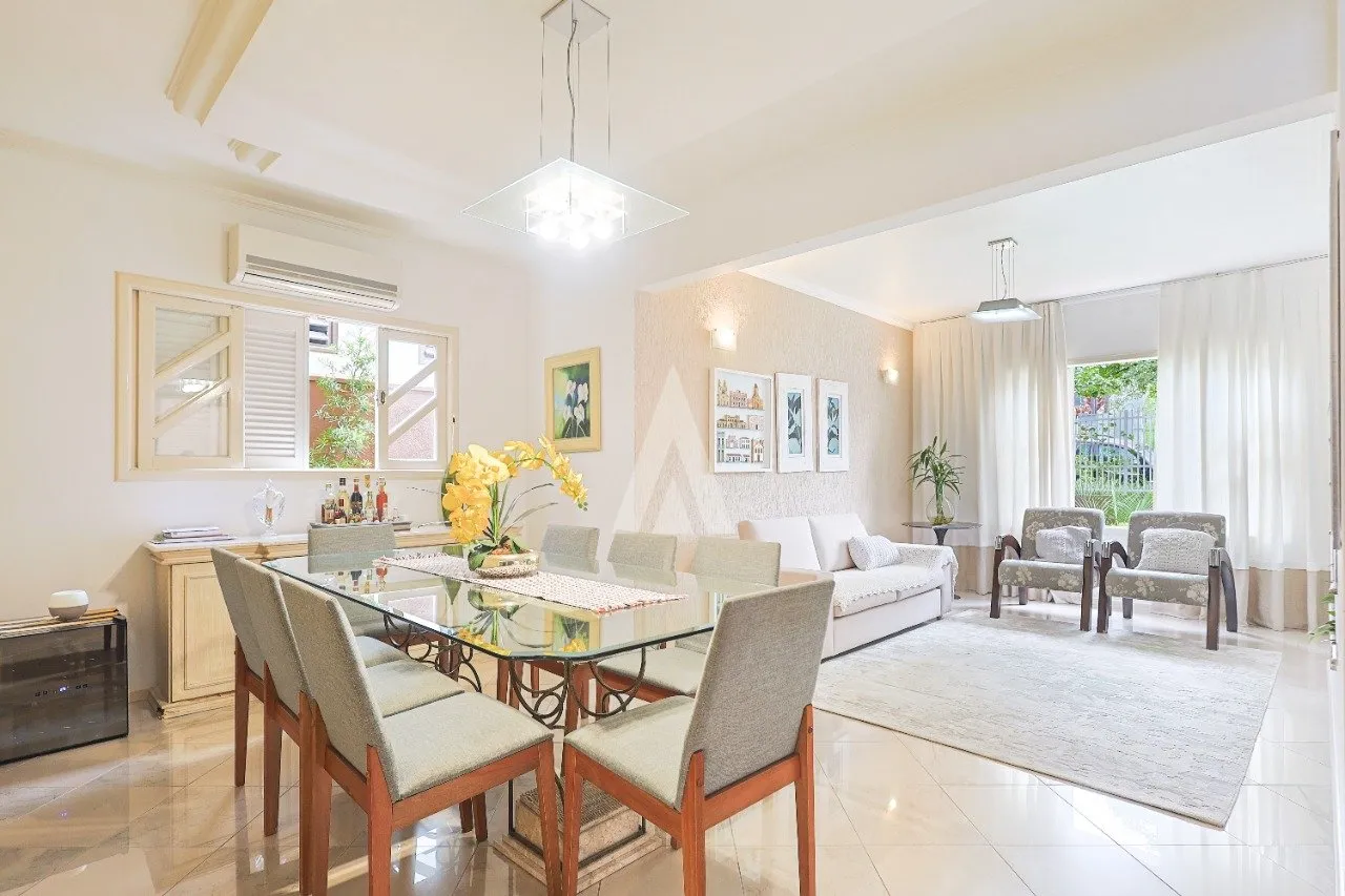 Casa com 2 suítes e 3 quartos à venda no bairro Santo Antônio em Joinville-SC por R$1.600.000,00. - foto 1