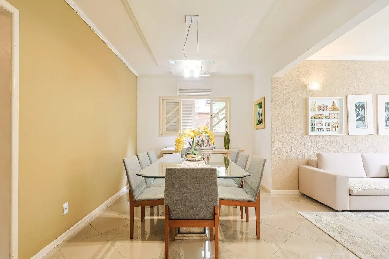 Casa com 2 suítes e 3 quartos à venda no bairro Santo Antônio em Joinville-SC por R$1.600.000,00. — foto 4