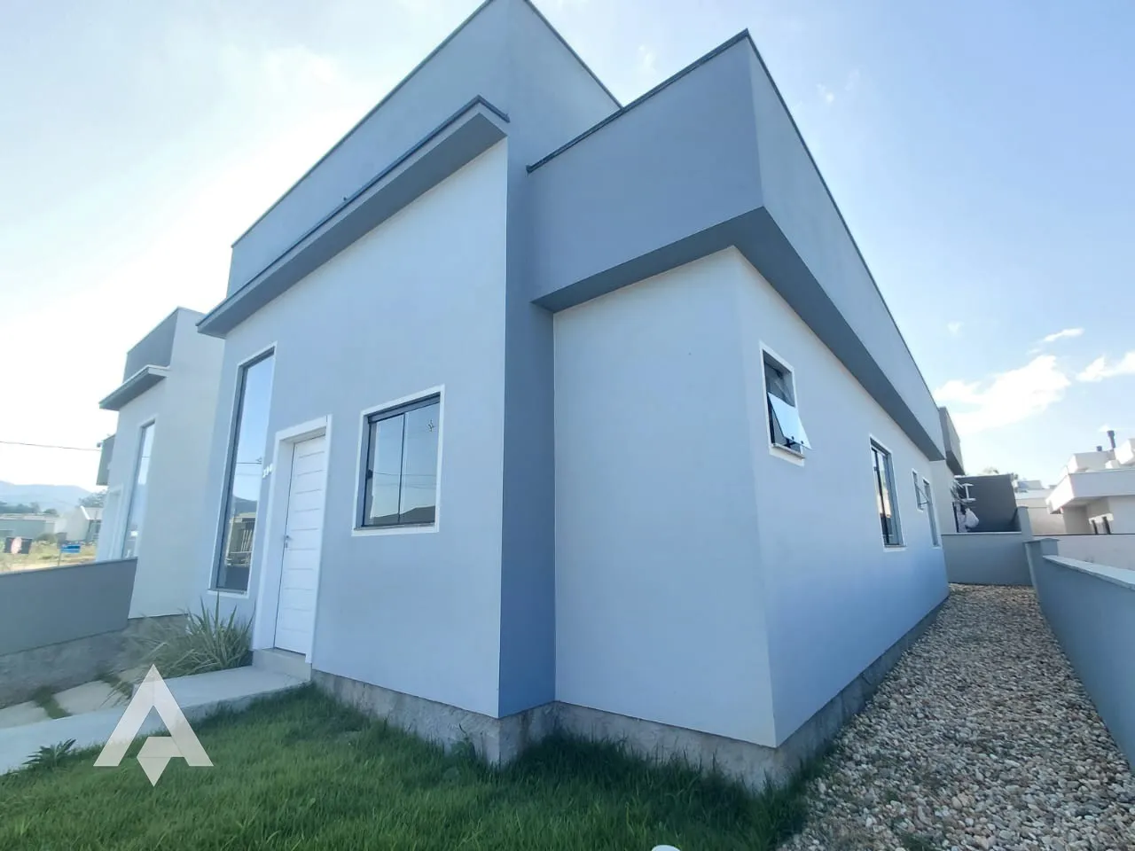 Casa com 3 dormitórios sendo uma suíte à venda por R$ 450.000,00 - Bairro Benedito - Indaial/SC - foto 1