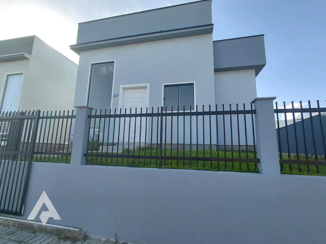 Casa com 3 dormitórios sendo uma suíte à venda por R$ 450.000,00 - Bairro Benedito - Indaial/SC — foto 2