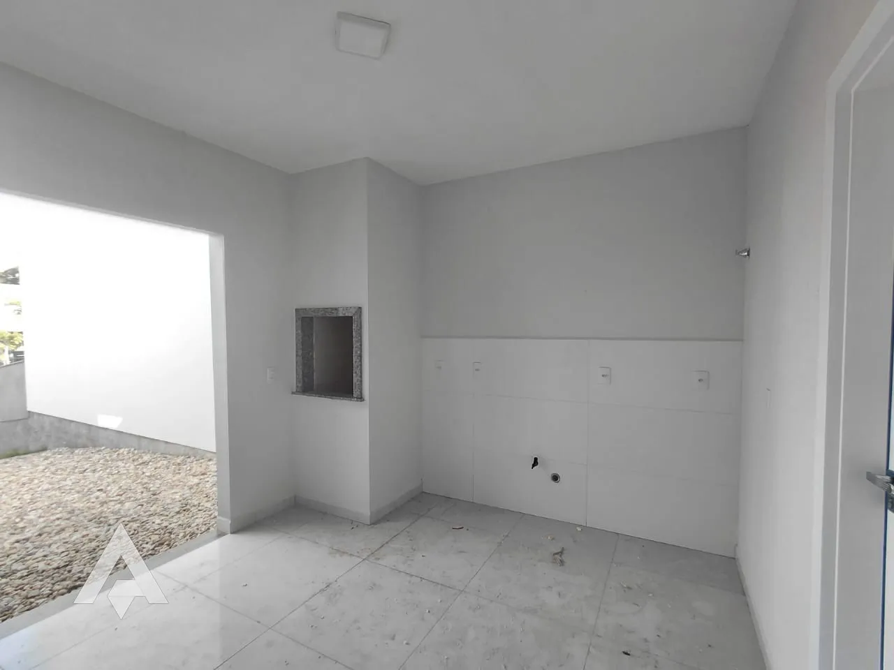 Casa com 3 dormitórios sendo uma suíte à venda por R$ 450.000,00 - Bairro Benedito - Indaial/SC — foto 7