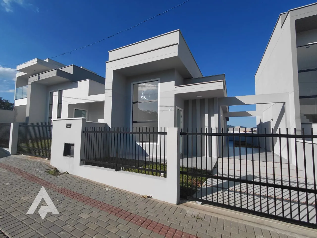 Casa com 3 dormitórios sendo uma suíte à venda por R$ 485.000,00 - Bairro Benedito - Indaial/SC - foto 1