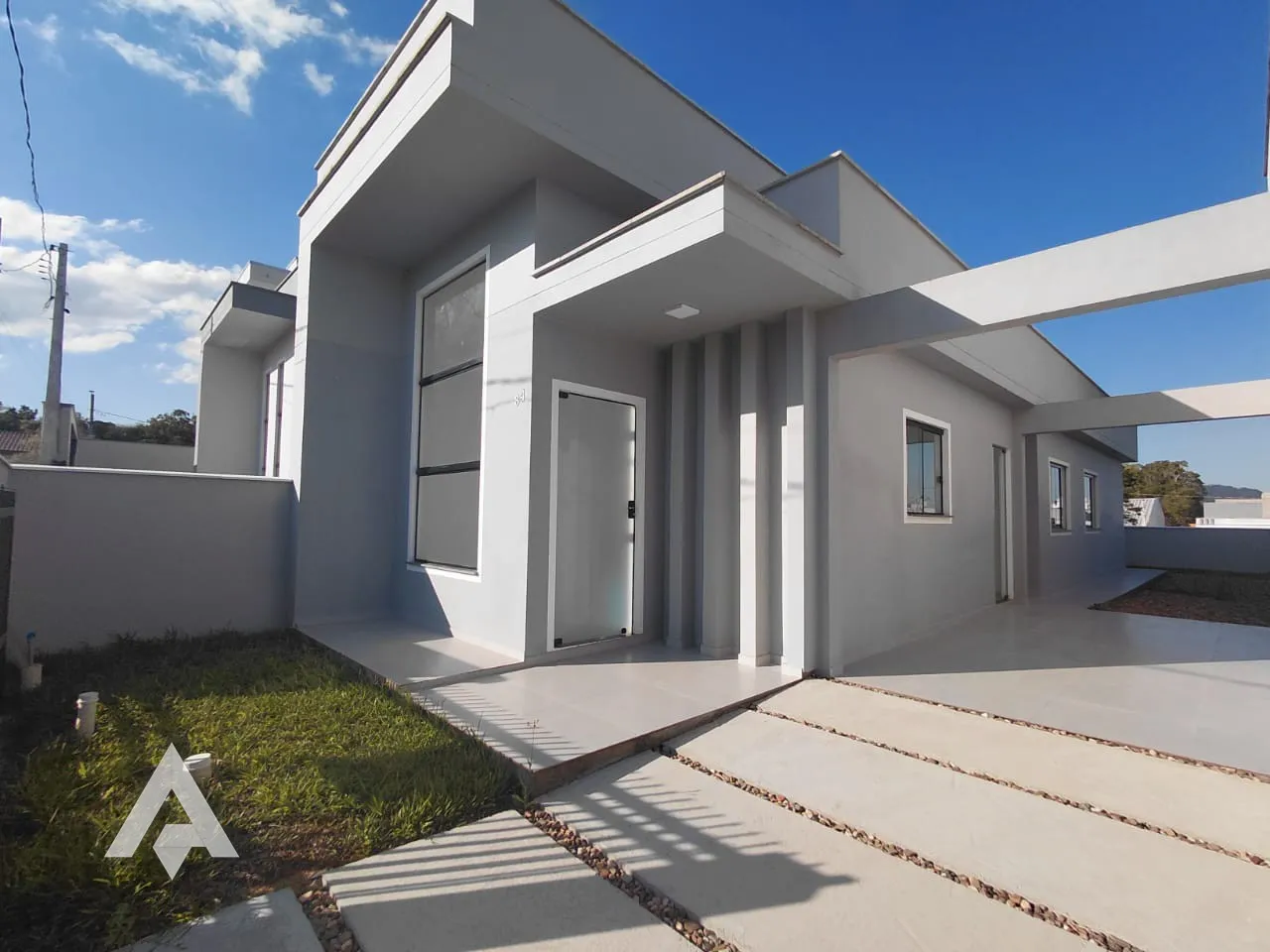 Casa com 3 dormitórios sendo uma suíte à venda por R$ 485.000,00 - Bairro Benedito - Indaial/SC — foto 2