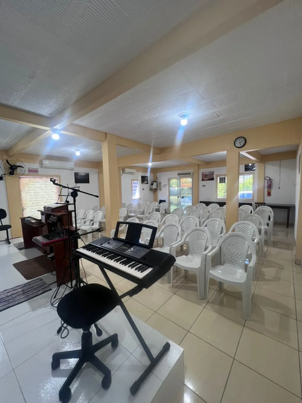 CASA COM SALA COMERCIAL A VENDA- INDAIAL SC — foto 4