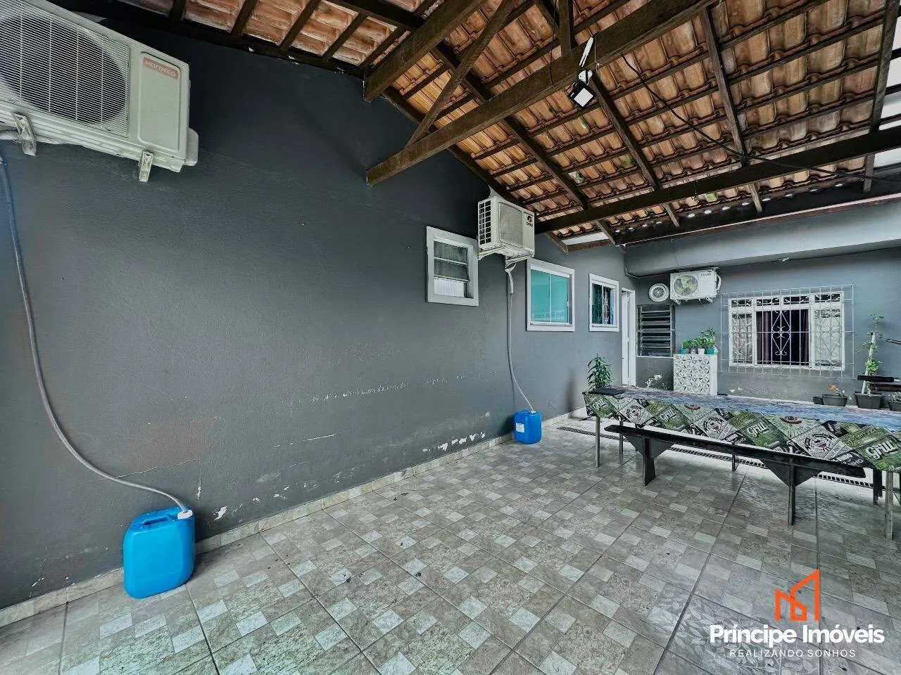 Casa com 3 quartos no Iririú em Joinville — foto 2