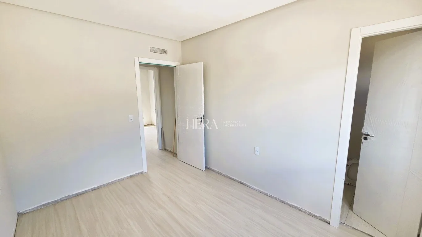 Sobrado tríplex, 2 suítes a venda no bairro Escola Agrícola. — foto 7