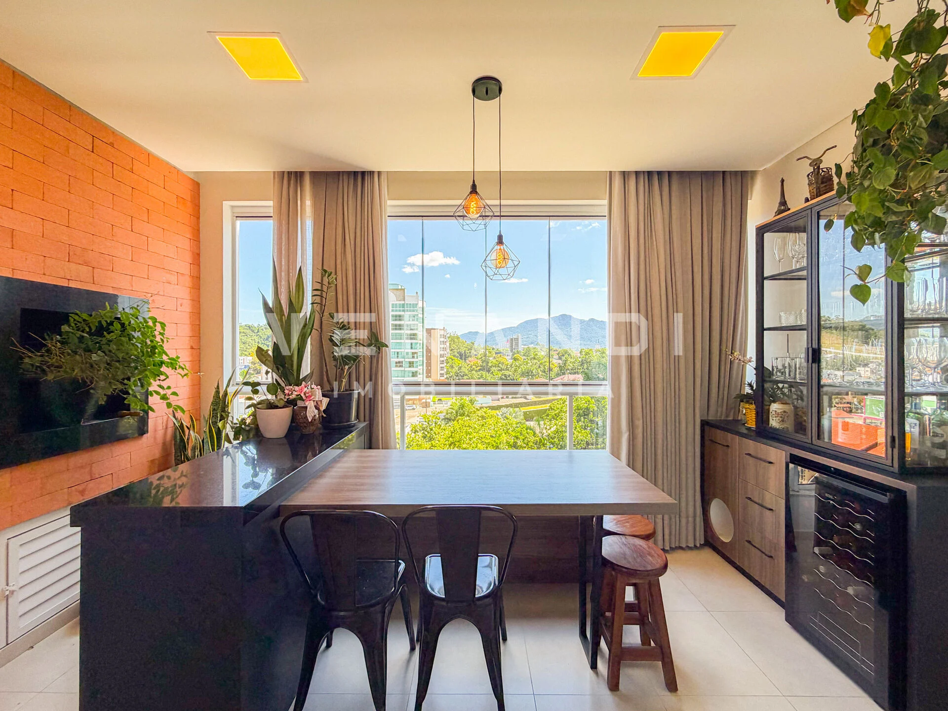 Apartamento à venda com 2 quartos e 1 suíte, 1 vaga, 97m² no Estados, Indaial - foto 1