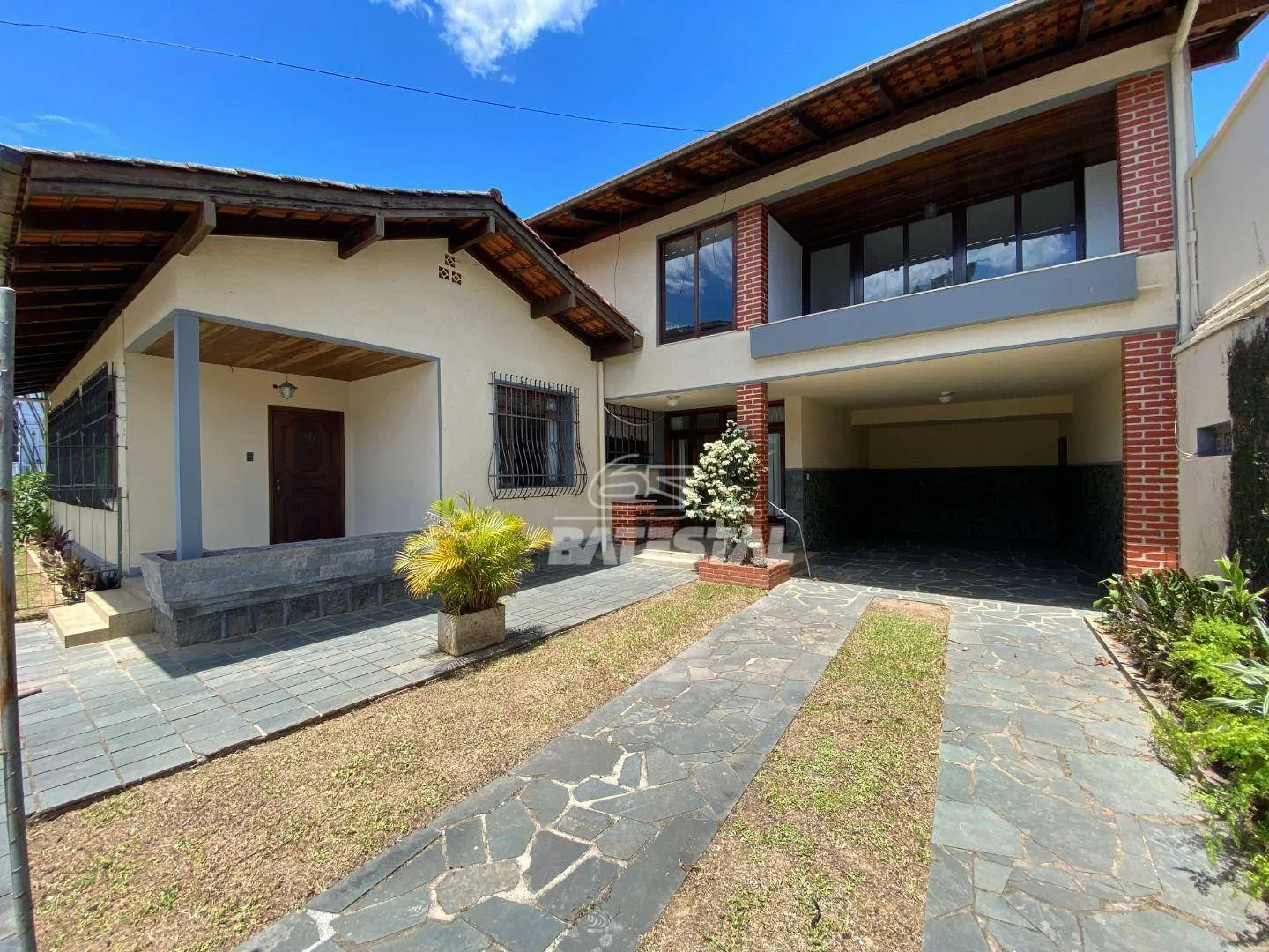 Casa com 3 dormitórios para alugar por R$ 5.044,00/mês - Velha - Blumenau/SC - foto 1
