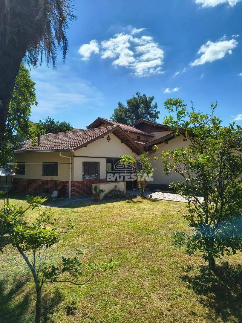 Casa com 3 dormitórios para alugar por R$ 3.594,00/mês - Velha - Blumenau/SC - foto 1