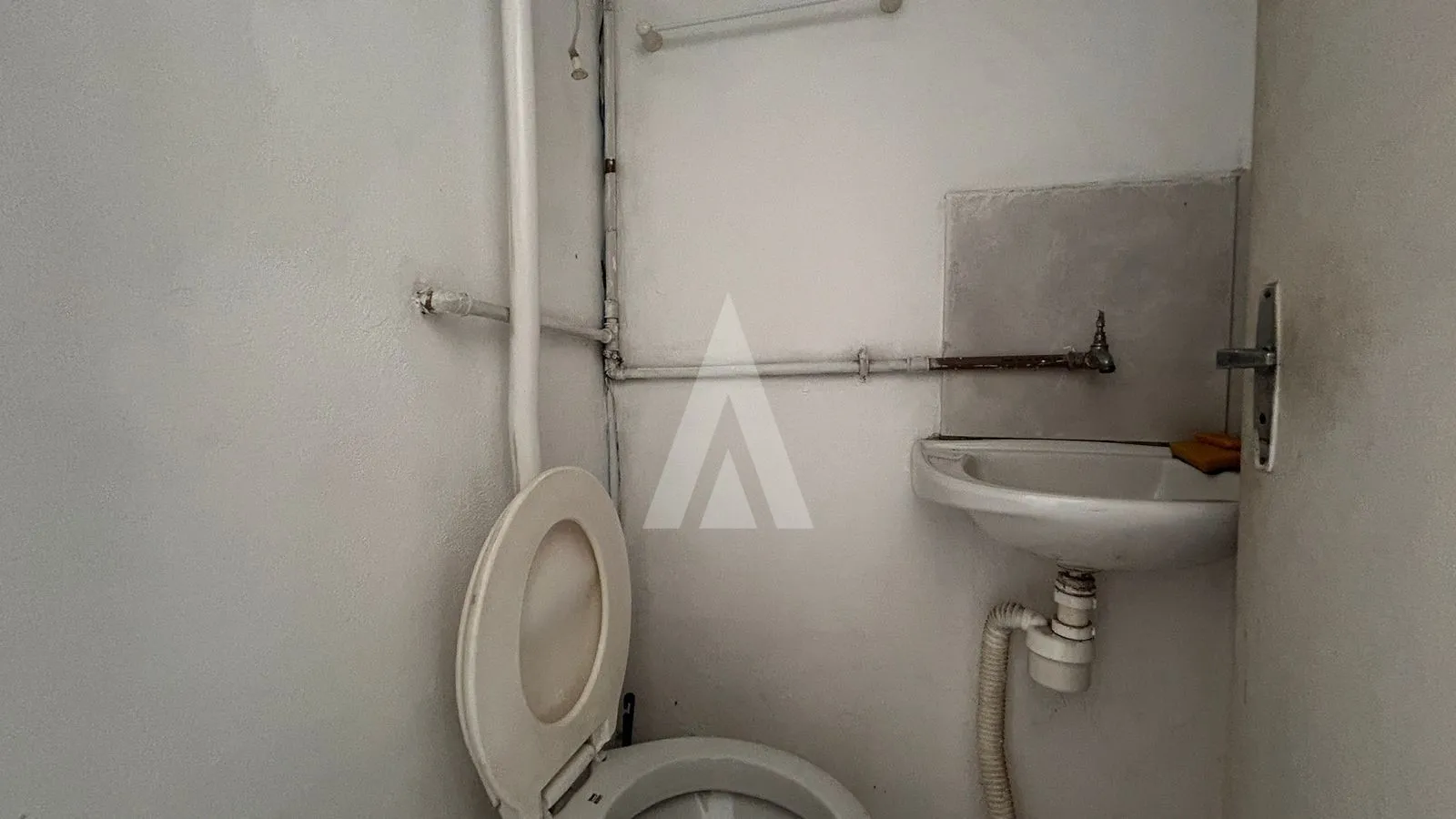 LOJA COM 16M NO CENTRO DA CIDADE, ESQUINA COM A DONA FRANCISCA — foto 4