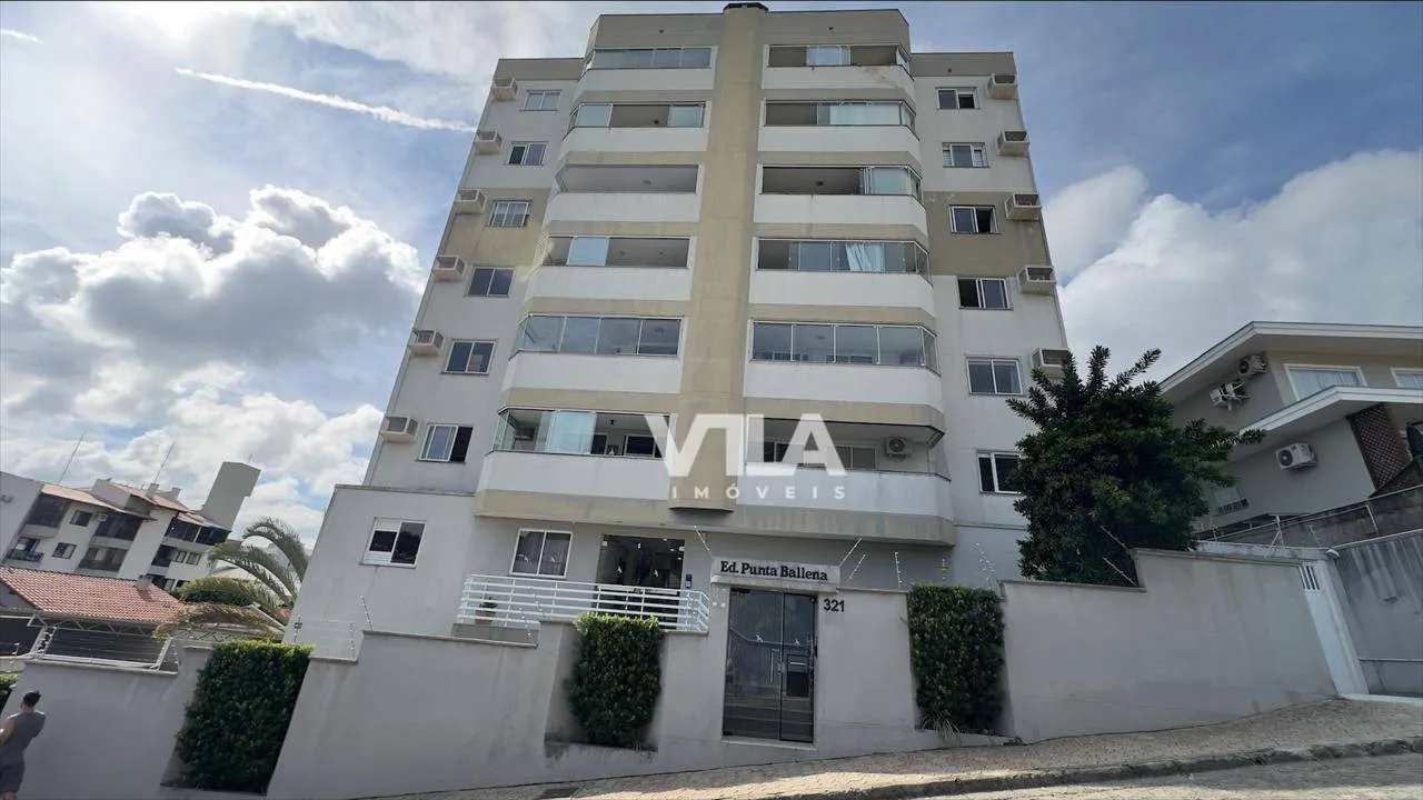 Apartamento Amplo com Suíte Master e 2 Vagas Excelente Localização na Escola Agrícola — foto 2