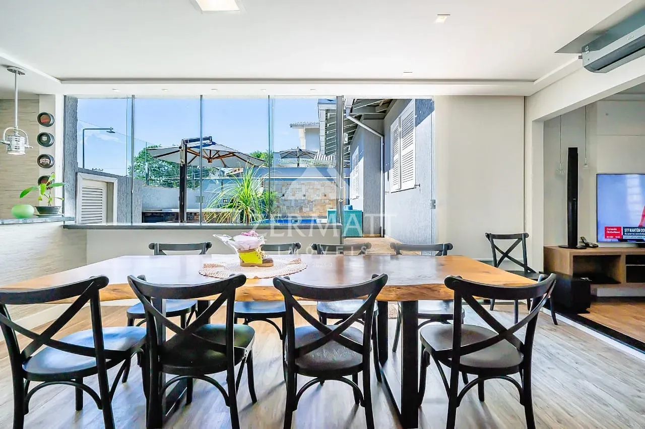 Casa · para alugar · 4 quartos · 264m² · Vorstadt, Blumenau
