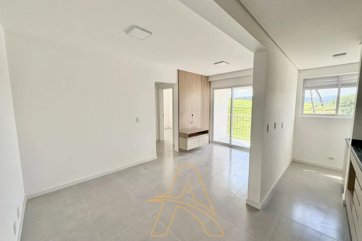Apartamento Semi Mobiliado com 2 Dormitório na Fortaleza Alta — foto 2