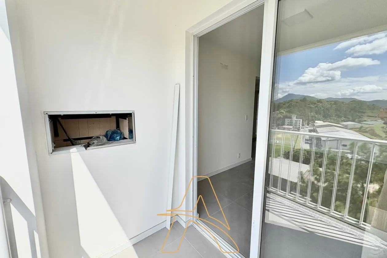 Apartamento Semi Mobiliado com 2 Dormitório na Fortaleza Alta — foto 6