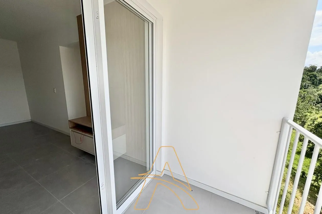 Apartamento Semi Mobiliado com 2 Dormitório na Fortaleza Alta — foto 7