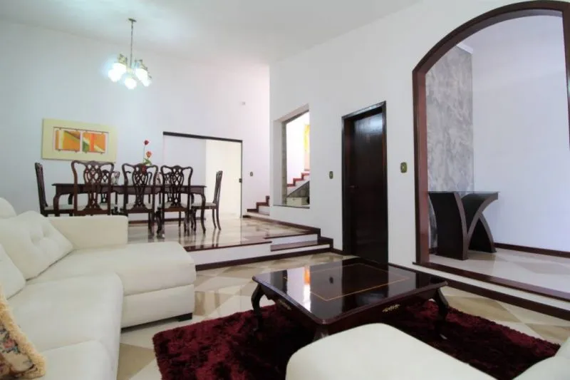 EXCLUSIVO - Residência alto padrão localizada no loteamento Champs Elyséess, a apenas 10 minutos do Centro. Confira! — foto 3