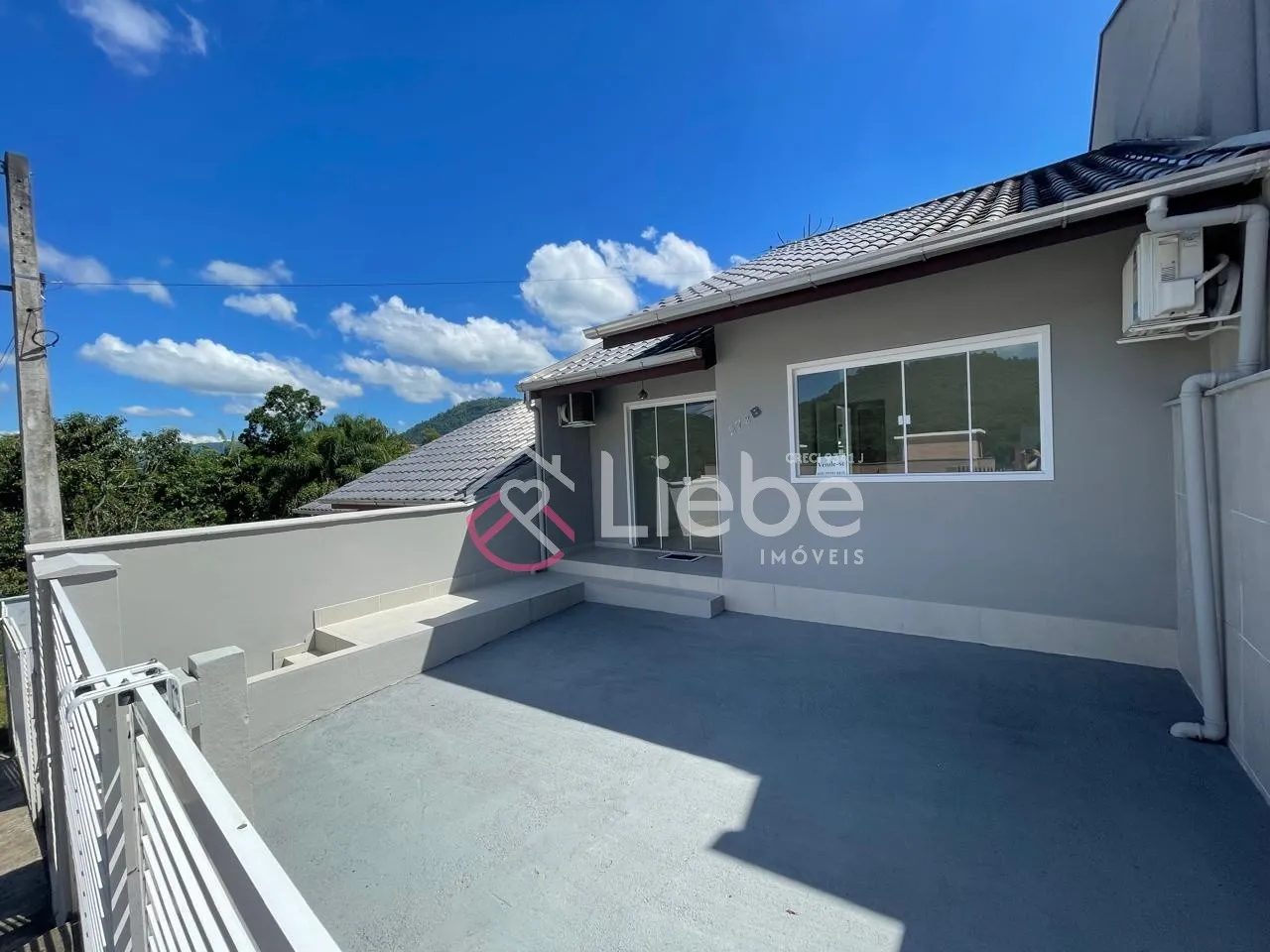 Excelente imóvel em condomínio no Bairro Centro na cidade de Pomerode com 84,65m de área privativa num terreno com 156,81m de uso exclusivo. — foto 2