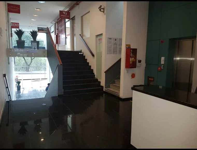 Excelente Sala Comercial no Centro de Blumenau — foto 2