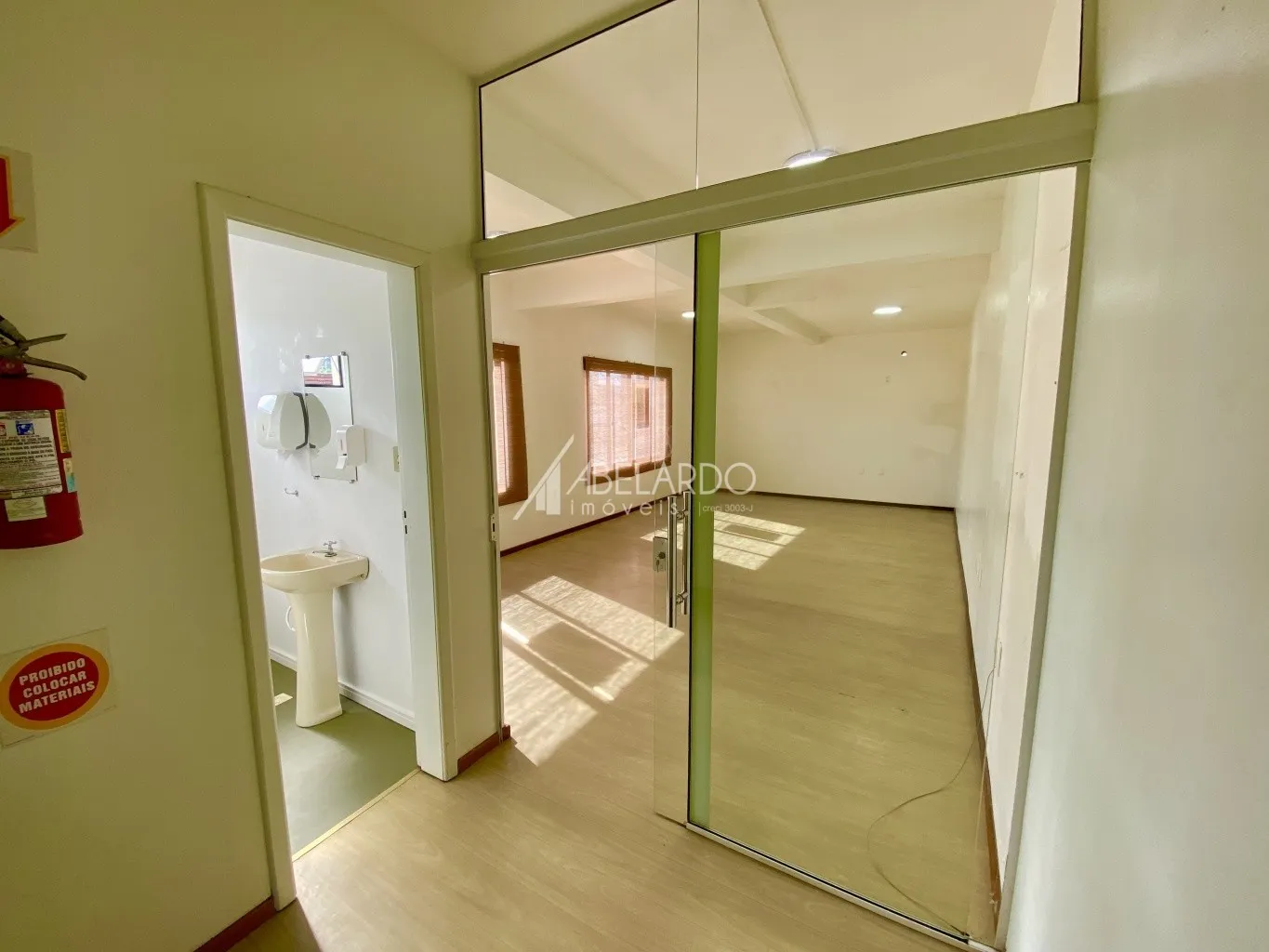 SALA COMERCIAL LOCALIZADA NO BAIRRO VELHA, EM BLUMENAU — foto 5