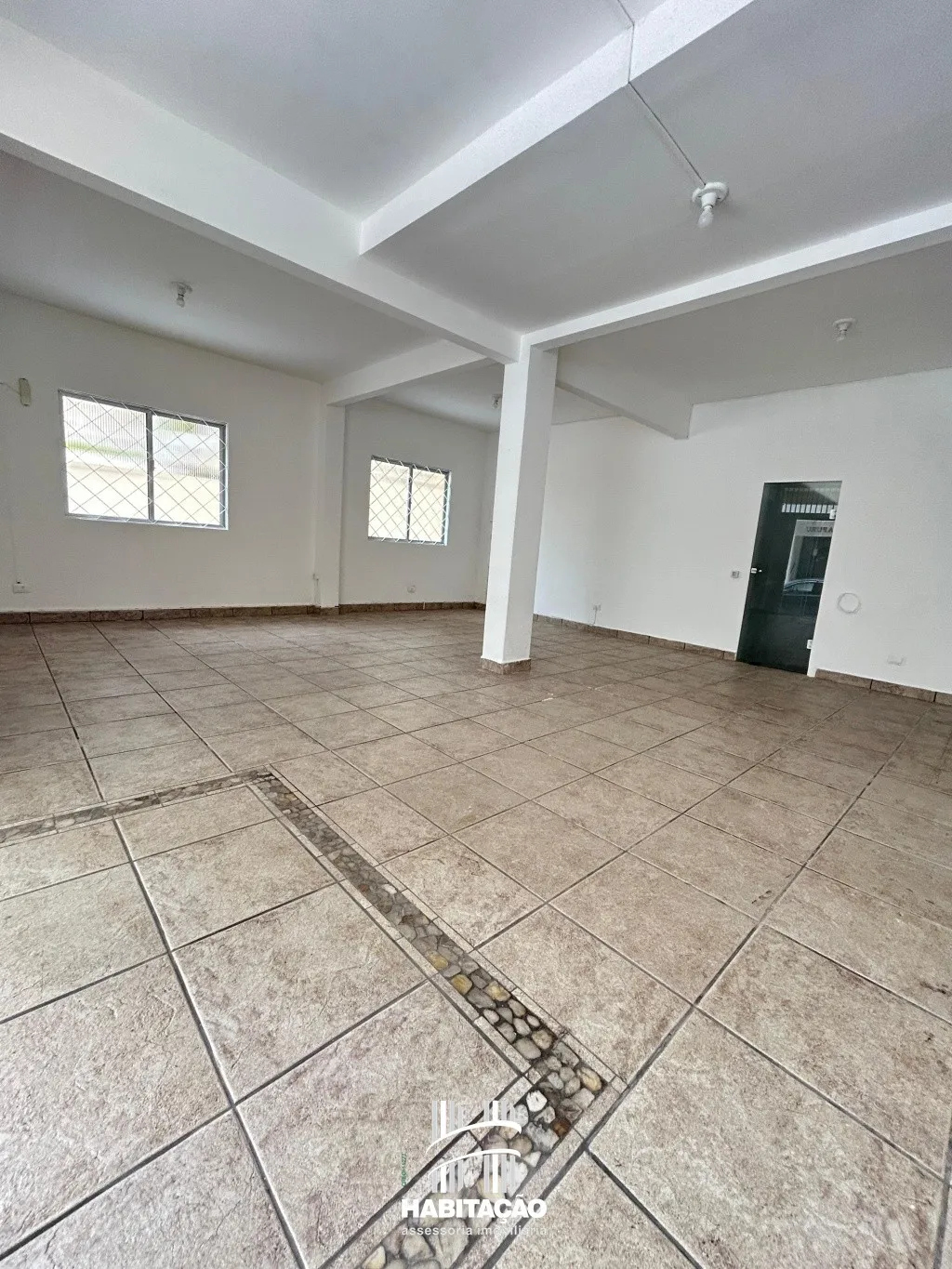 Sala/Escritório à venda, 45m² na região do bairro Centro, próximo à 3ª Avenida, Balneário Camboriú — foto 3