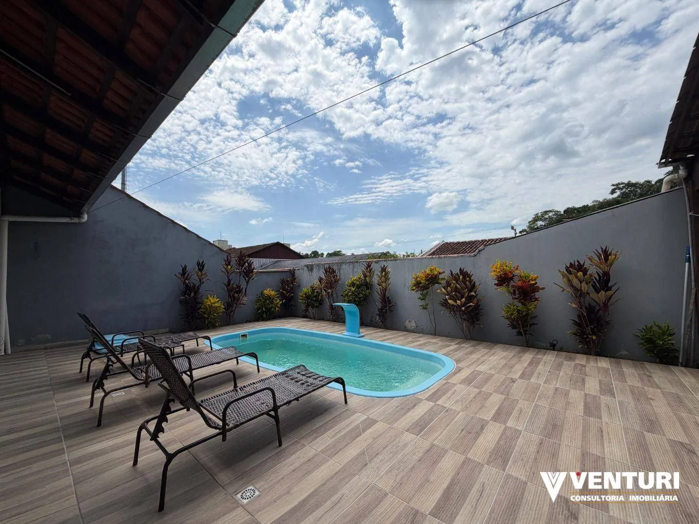 Casa com 3 dormitórios para alugar, 166 m por R$ 4.573,47/mês - Velha Central - Blumenau/SC - foto 1