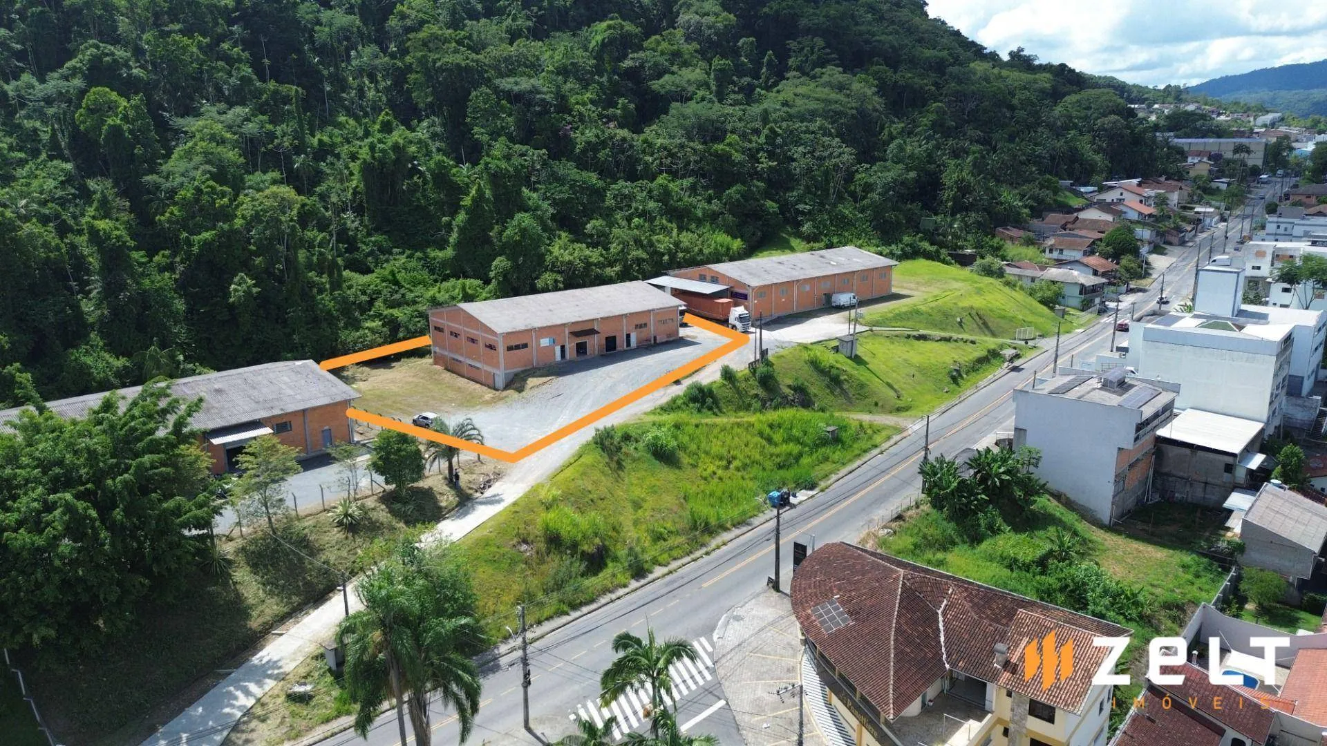 Galpão à venda, 713 m por R$ 3.500.000,00 - Velha - Blumenau/SC - foto 1