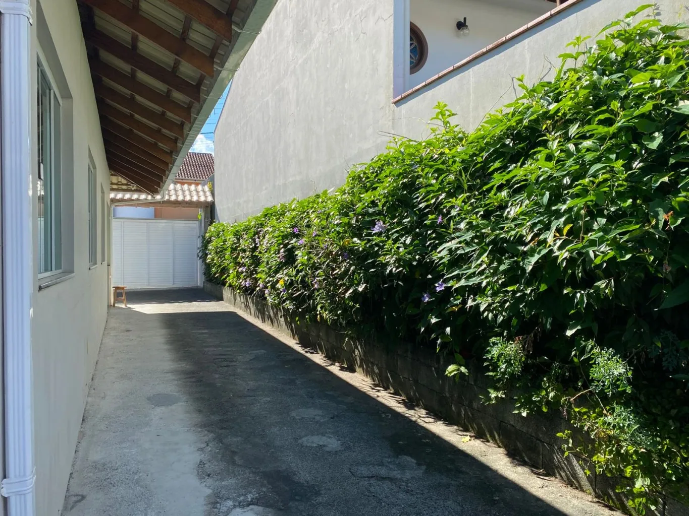 Casa com 3 quartos, sendo 1 suíte e amplo espaço para área de festas - Bairro Tribess — foto 4