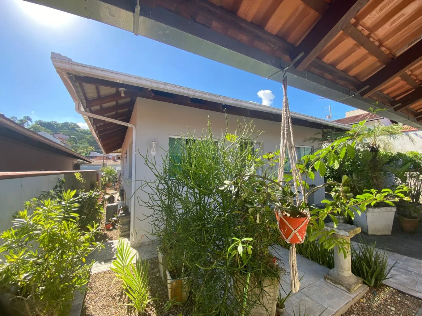 Casa com 3 quartos, sendo 1 suíte e amplo espaço para área de festas - Bairro Tribess — foto 6