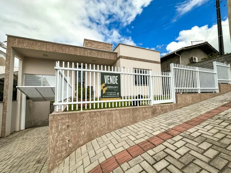 Casa moderna em excelente localização - foto 1